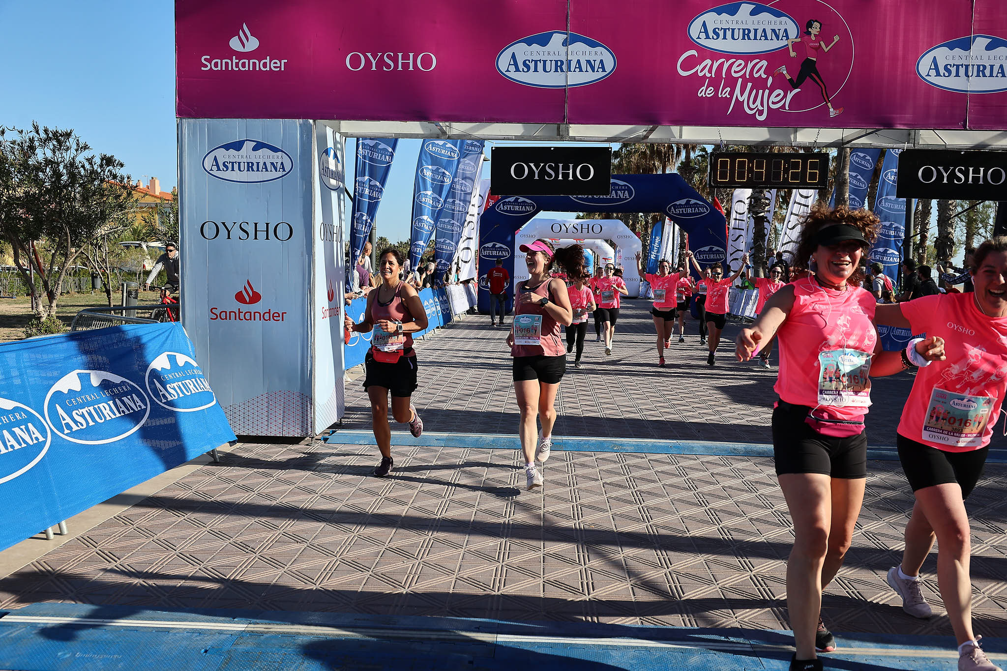 Las mejores fotos de la Carrera de la Mujer Central Lechera Asturiana de Valencia 2024. 0617