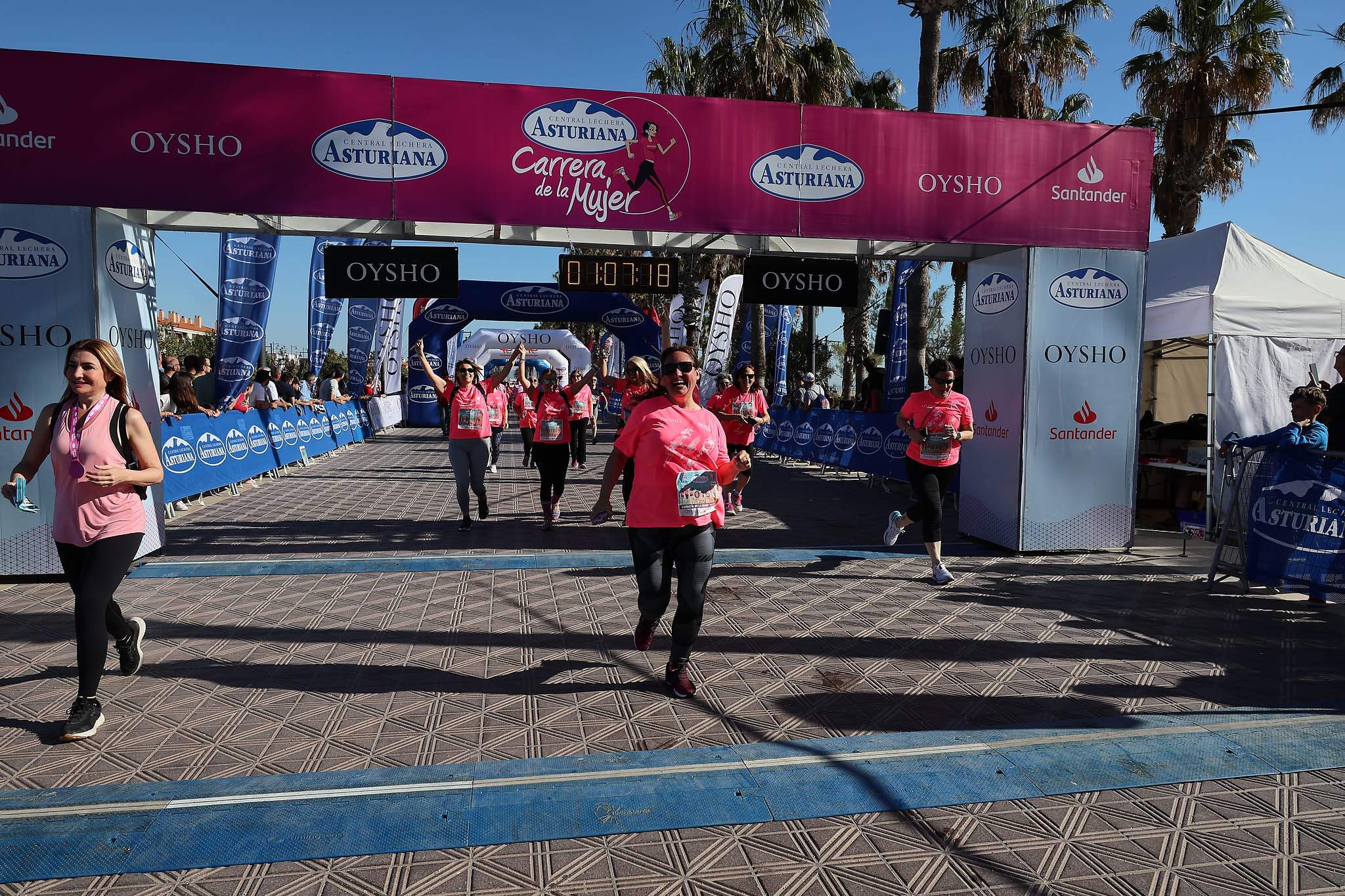 Las mejores fotos de la Carrera de la Mujer Central Lechera Asturiana de Valencia 2024. 1206