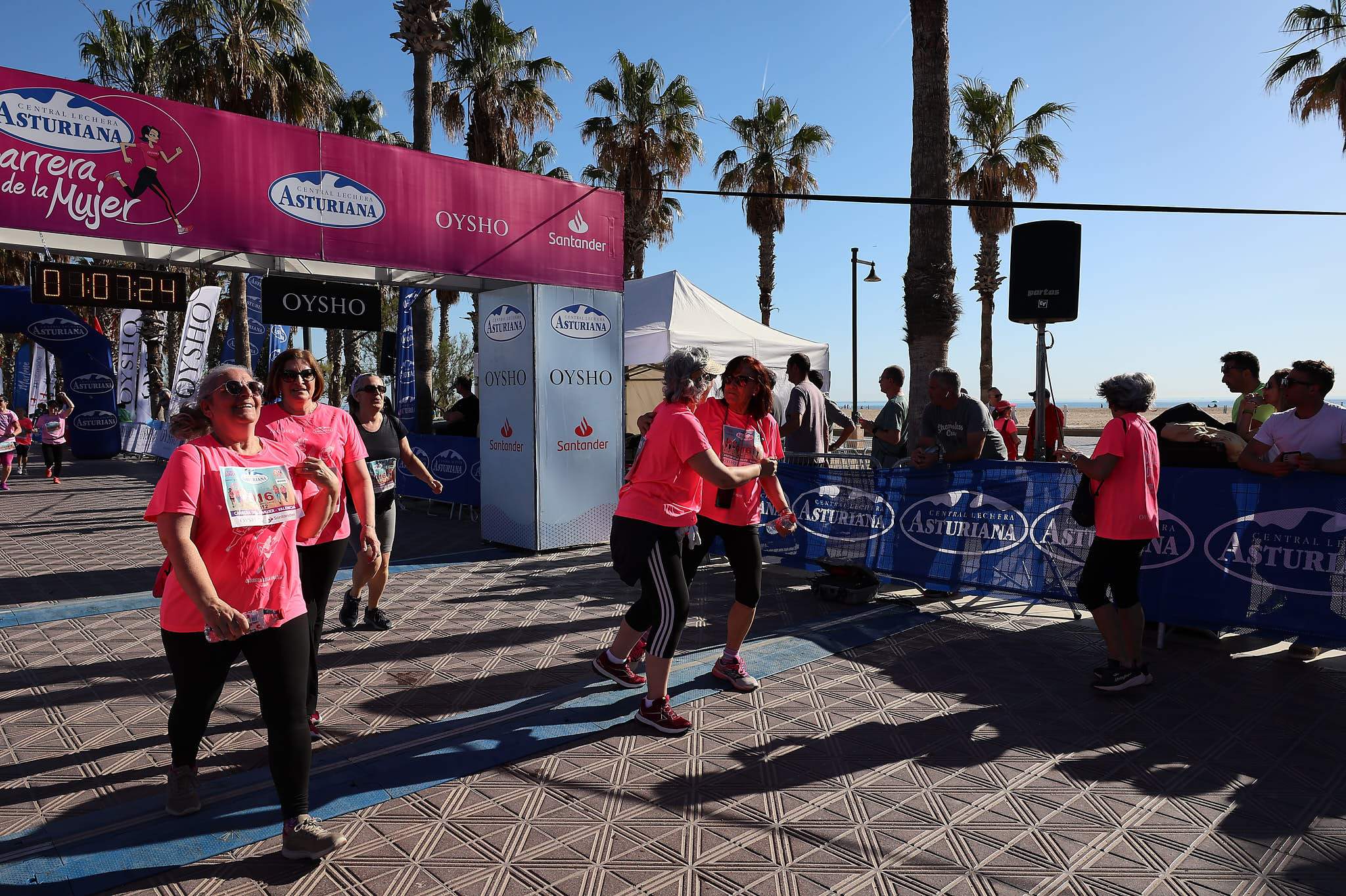 Las mejores fotos de la Carrera de la Mujer Central Lechera Asturiana de Valencia 2024. 1209