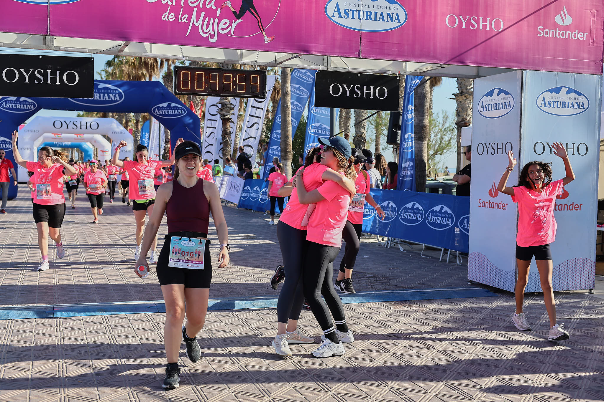 Las mejores fotos de la Carrera de la Mujer Central Lechera Asturiana de Valencia 2024. 0919
