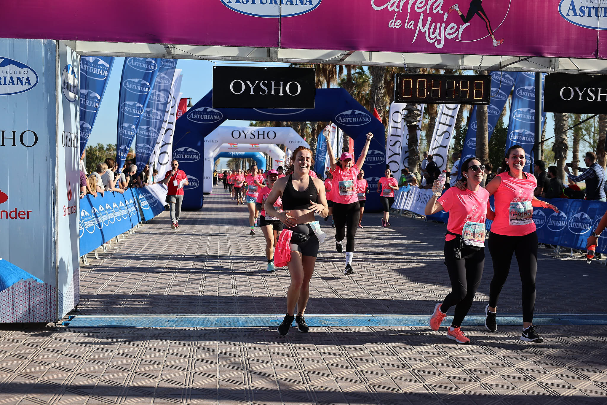 Las mejores fotos de la Carrera de la Mujer Central Lechera Asturiana de Valencia 2024. 0625