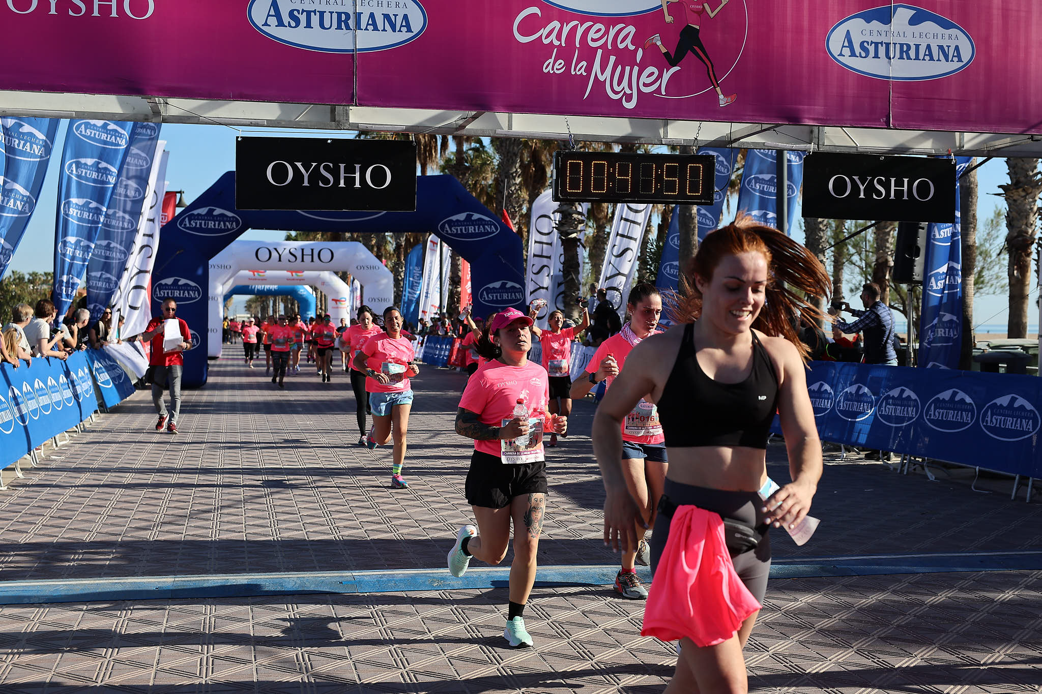 Las mejores fotos de la Carrera de la Mujer Central Lechera Asturiana de Valencia 2024. 0627