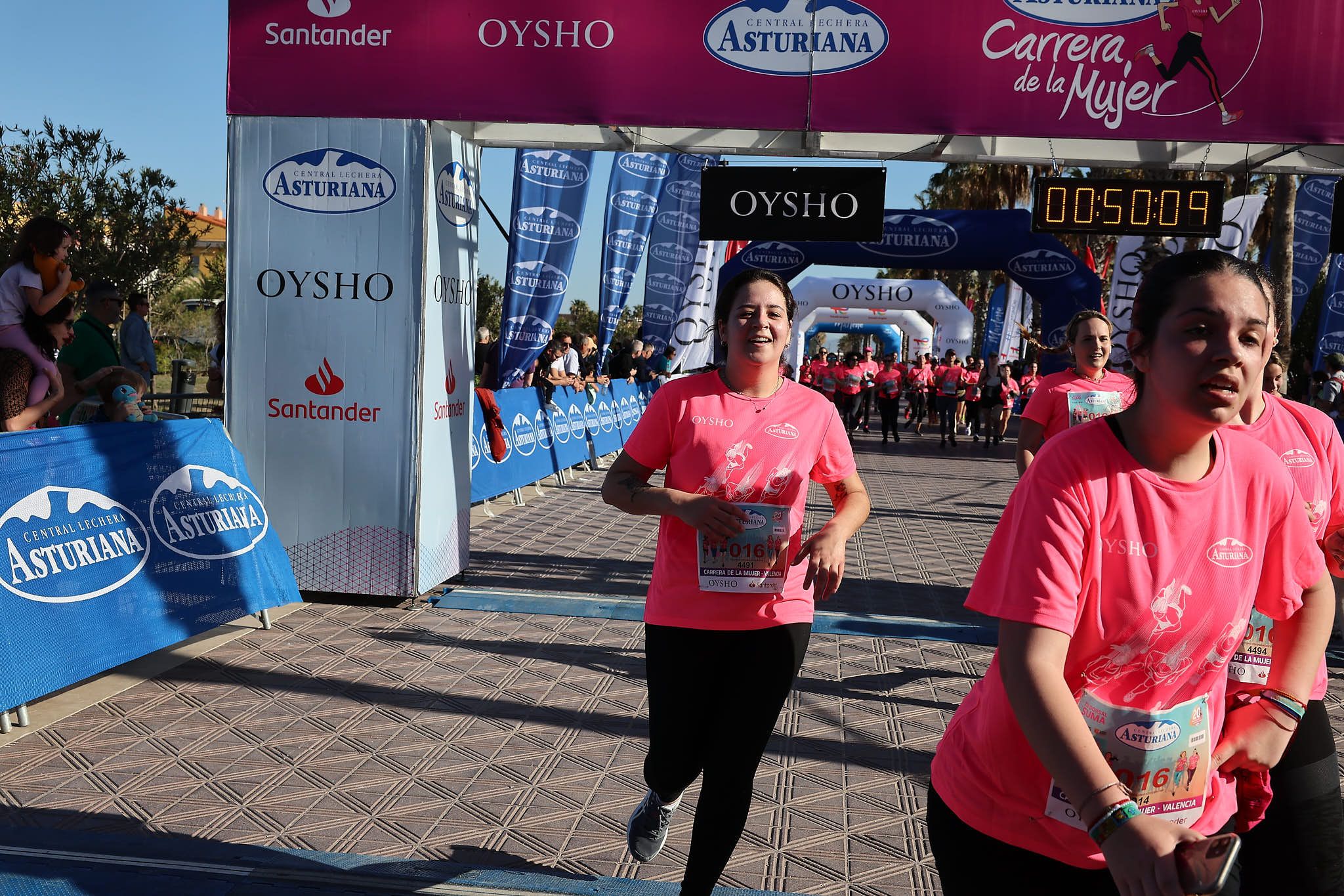 Las mejores fotos de la Carrera de la Mujer Central Lechera Asturiana de Valencia 2024. 0925