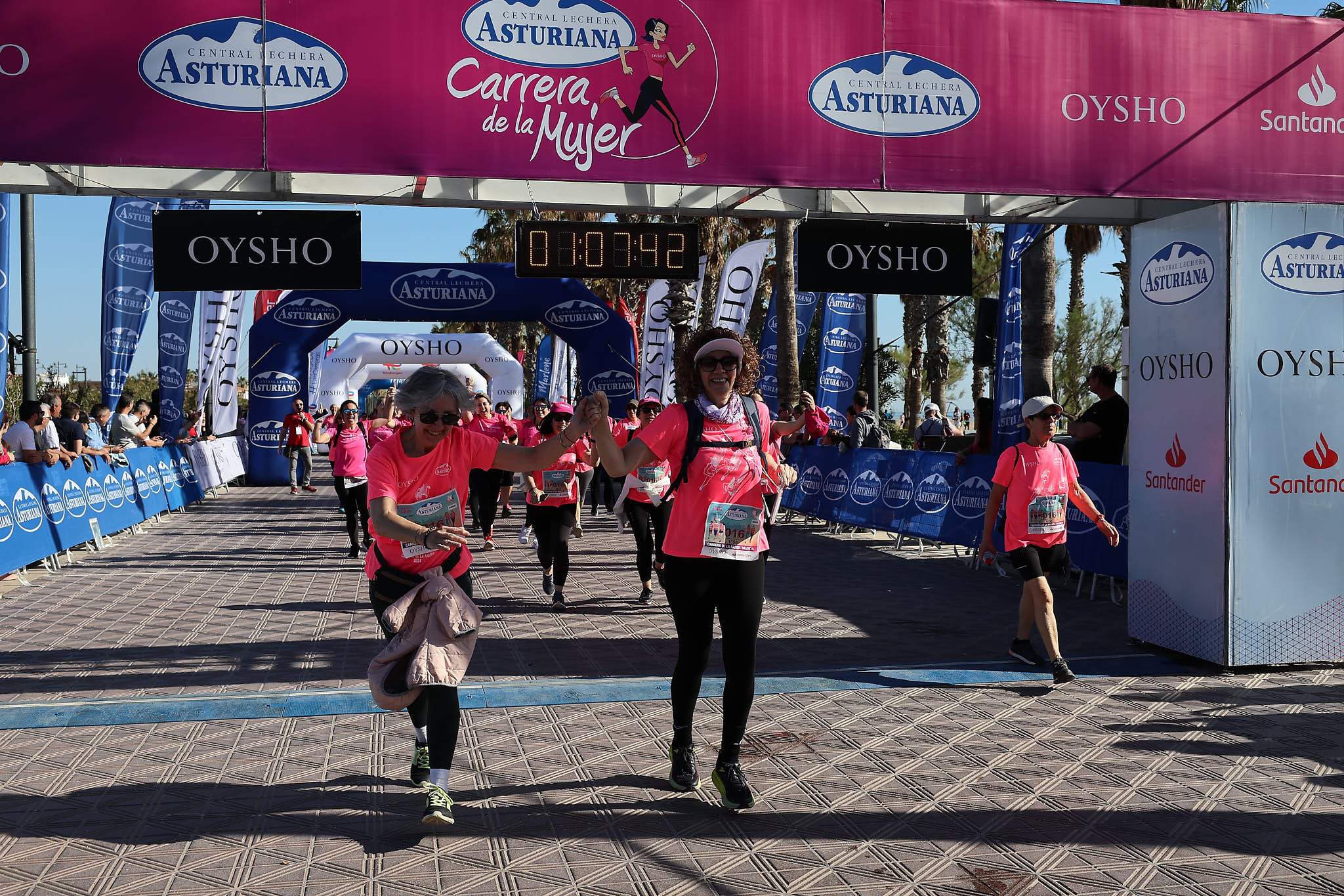 Las mejores fotos de la Carrera de la Mujer Central Lechera Asturiana de Valencia 2024. 1216