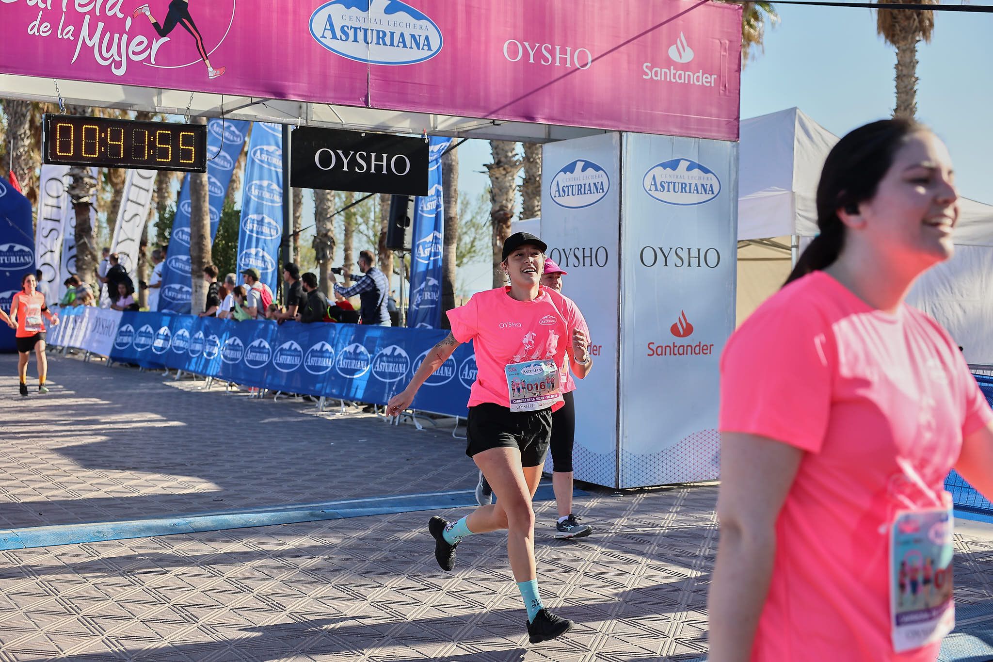 Las mejores fotos de la Carrera de la Mujer Central Lechera Asturiana de Valencia 2024. 0632