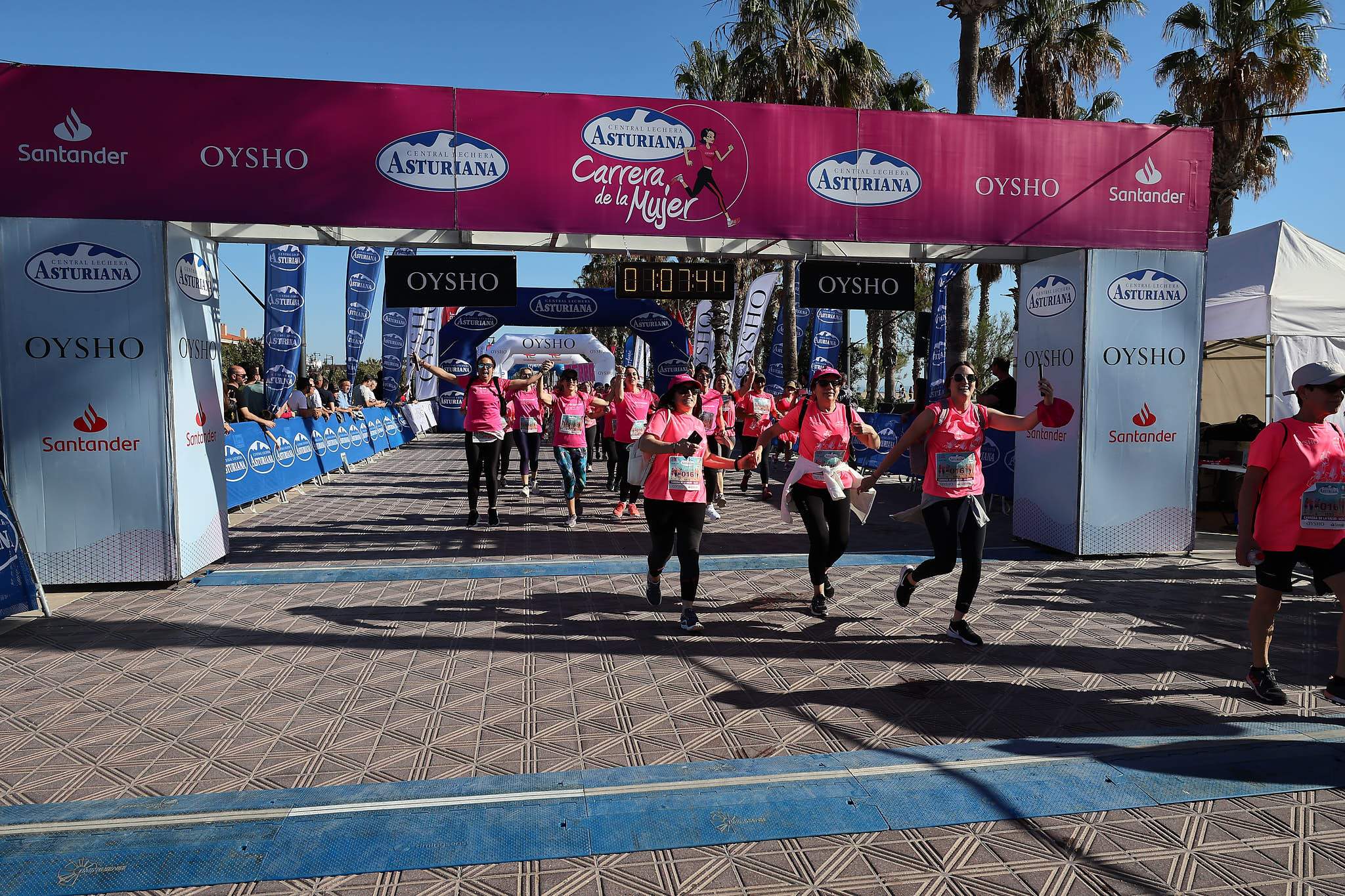 Las mejores fotos de la Carrera de la Mujer Central Lechera Asturiana de Valencia 2024. 1217
