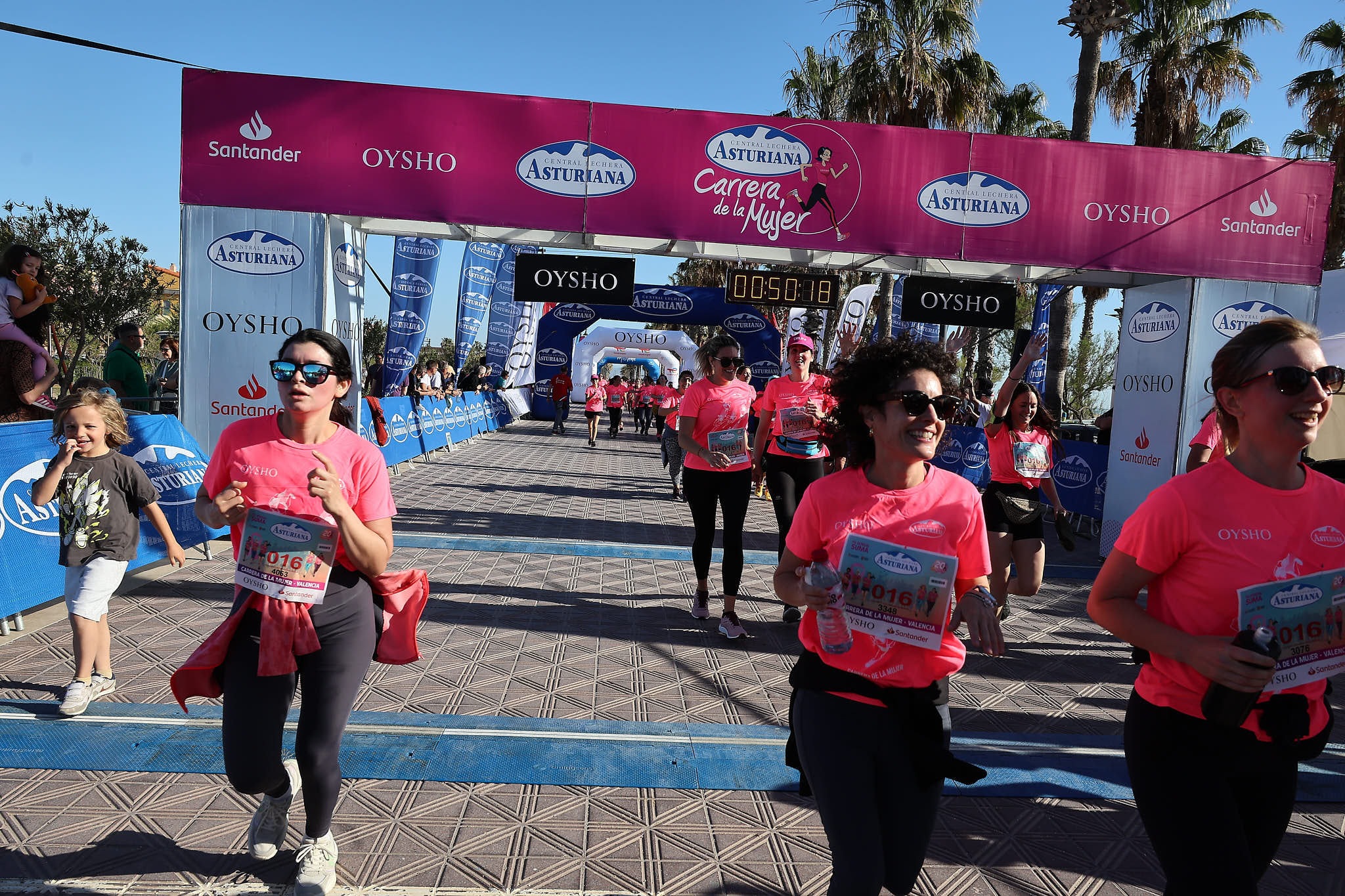 Las mejores fotos de la Carrera de la Mujer Central Lechera Asturiana de Valencia 2024. 0930