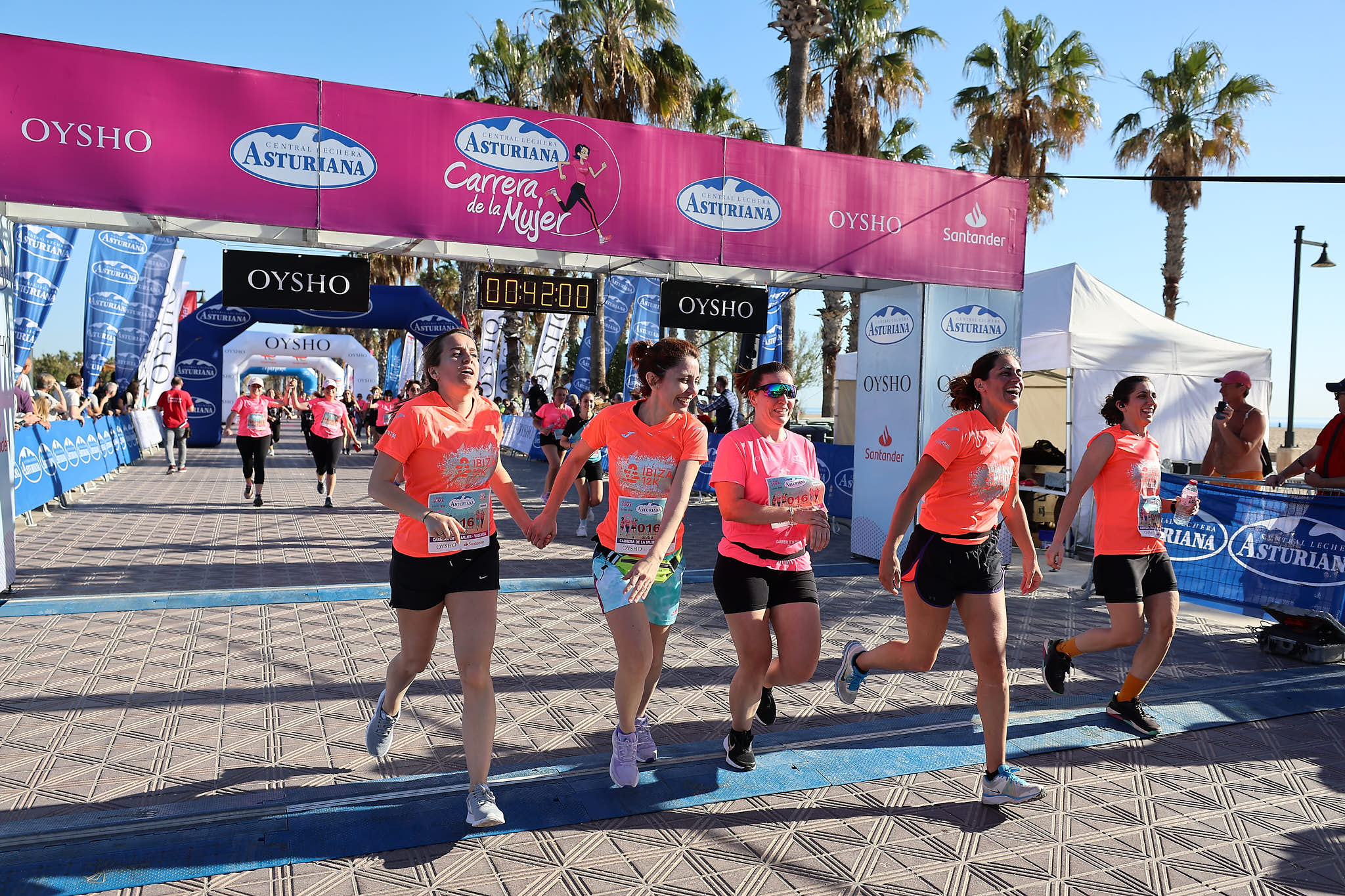 Las mejores fotos de la Carrera de la Mujer Central Lechera Asturiana de Valencia 2024. 0635