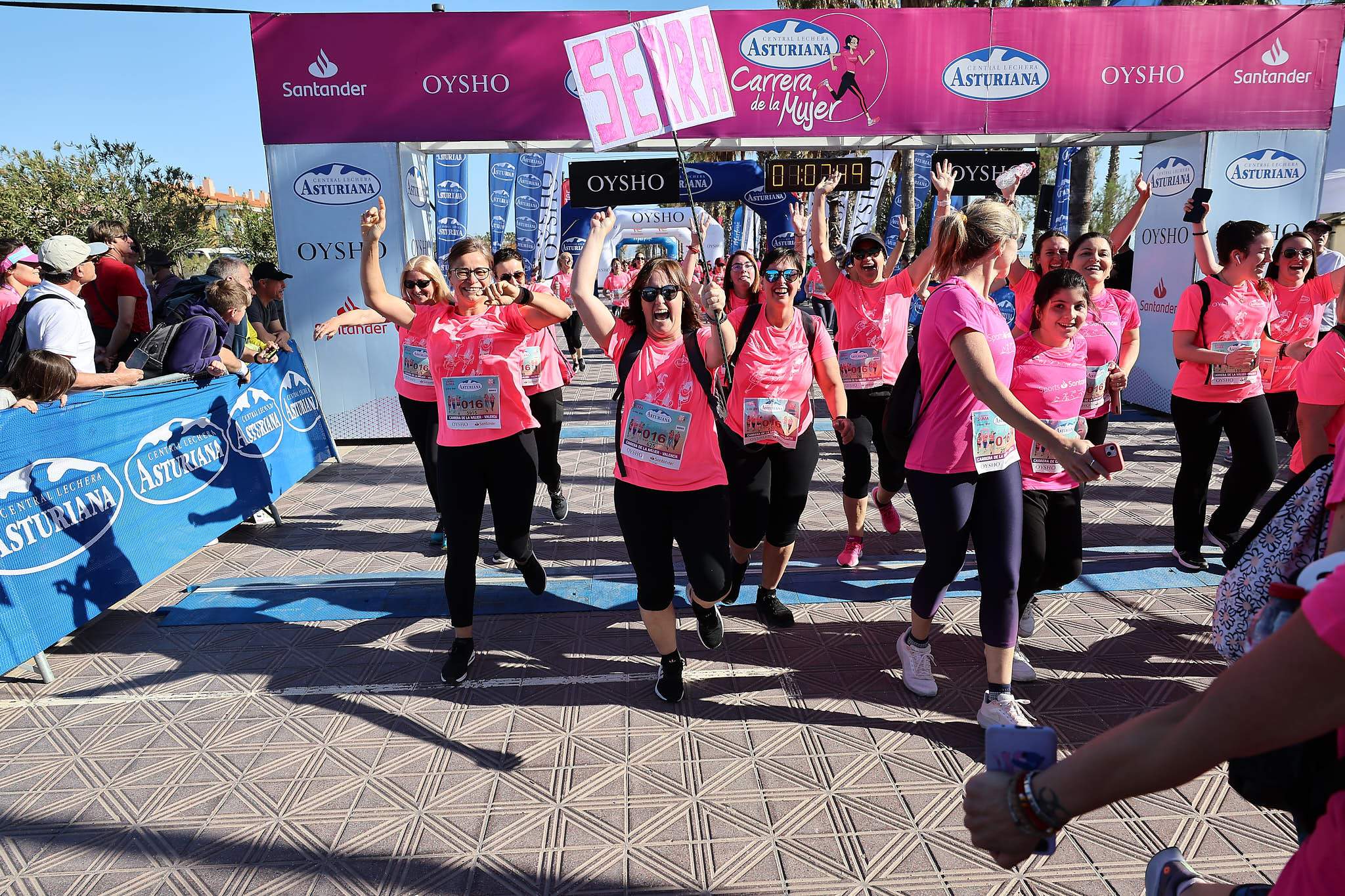 Las mejores fotos de la Carrera de la Mujer Central Lechera Asturiana de Valencia 2024. 1221