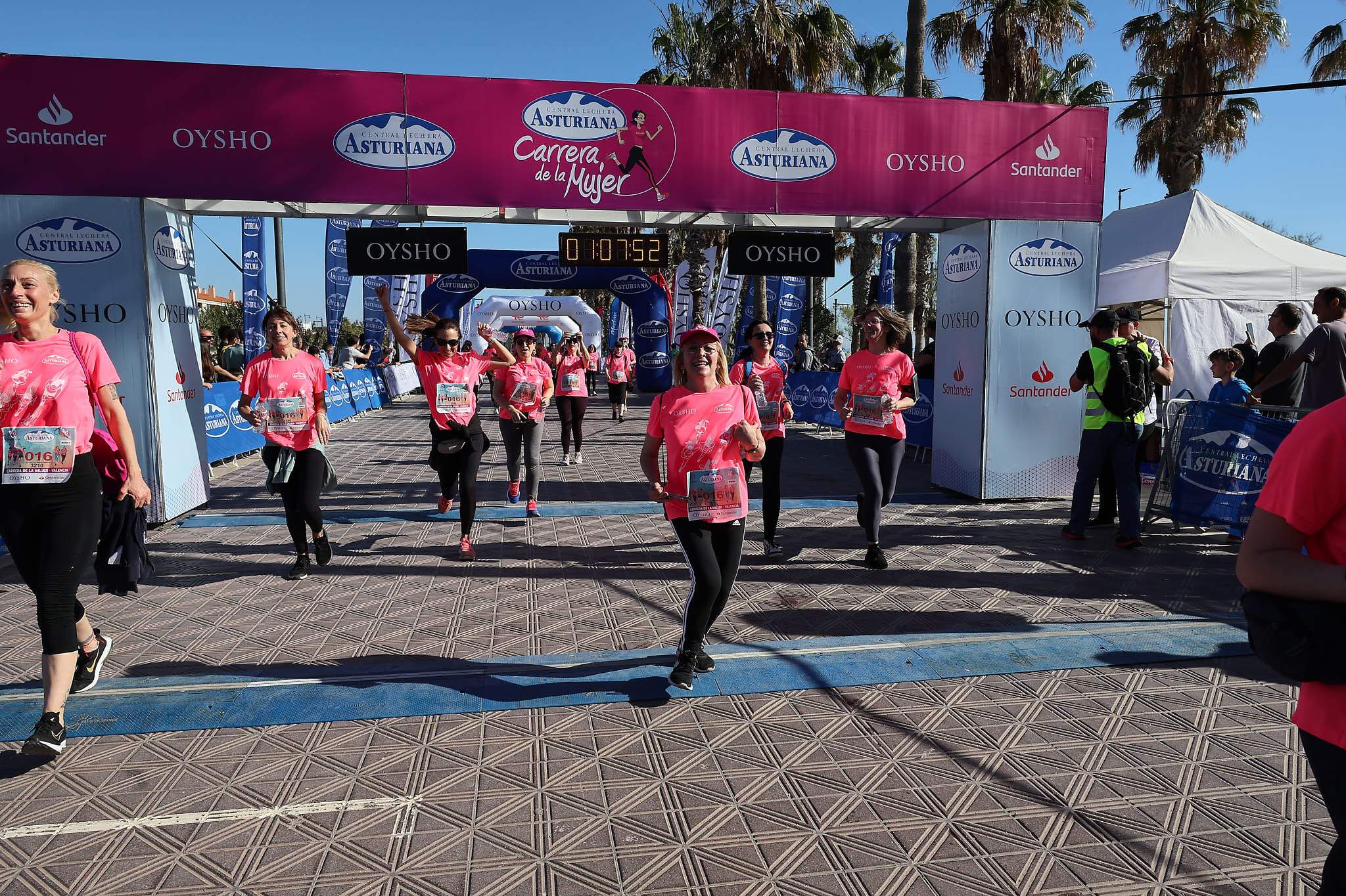 Las mejores fotos de la Carrera de la Mujer Central Lechera Asturiana de Valencia 2024. 1224