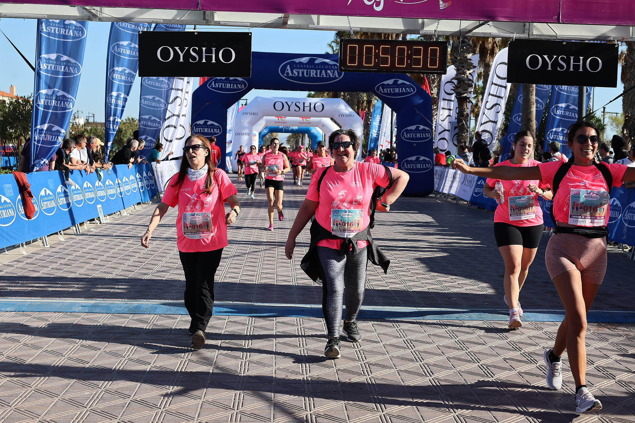 Las mejores fotos de la Carrera de la Mujer Central Lechera Asturiana de Valencia 2024. 0937