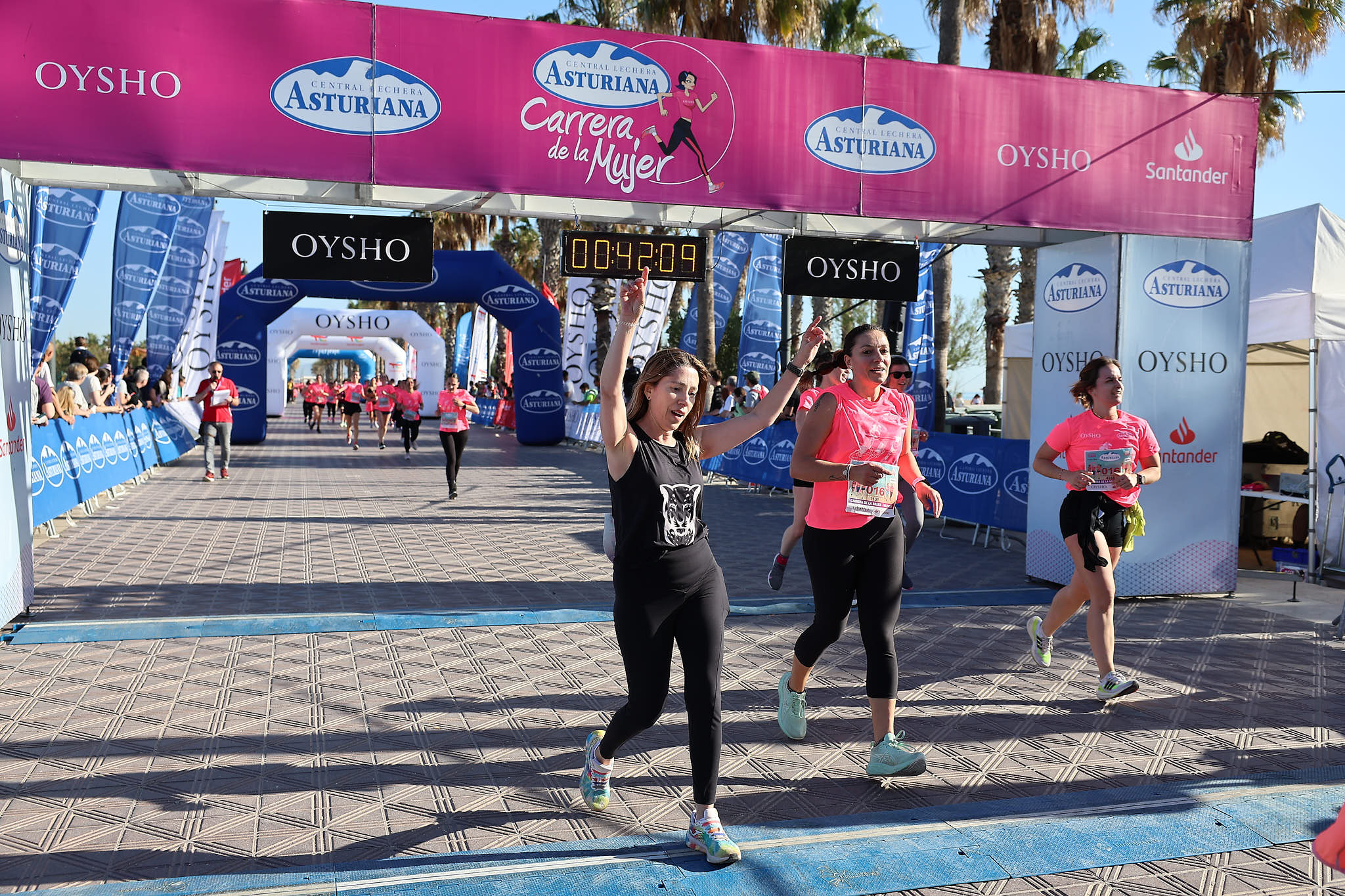 Las mejores fotos de la Carrera de la Mujer Central Lechera Asturiana de Valencia 2024. 0642