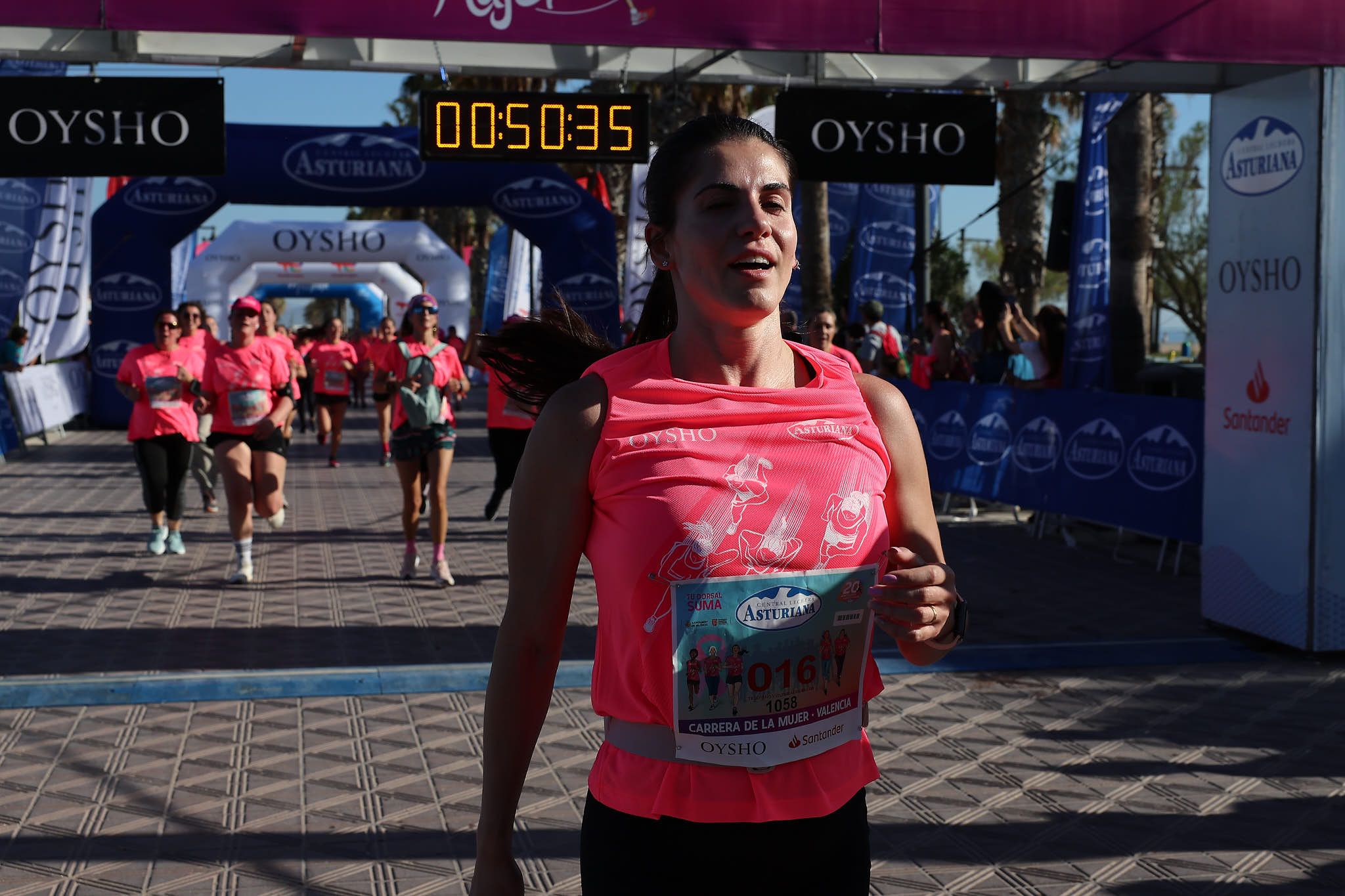 Las mejores fotos de la Carrera de la Mujer Central Lechera Asturiana de Valencia 2024. 0938