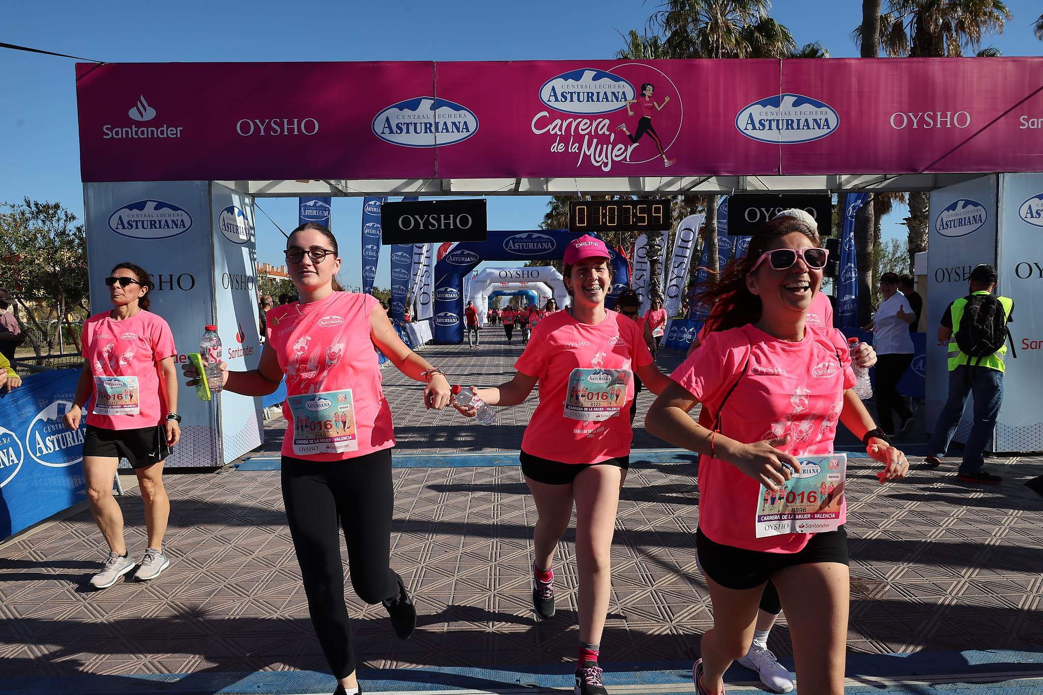 Las mejores fotos de la Carrera de la Mujer Central Lechera Asturiana de Valencia 2024. 1228