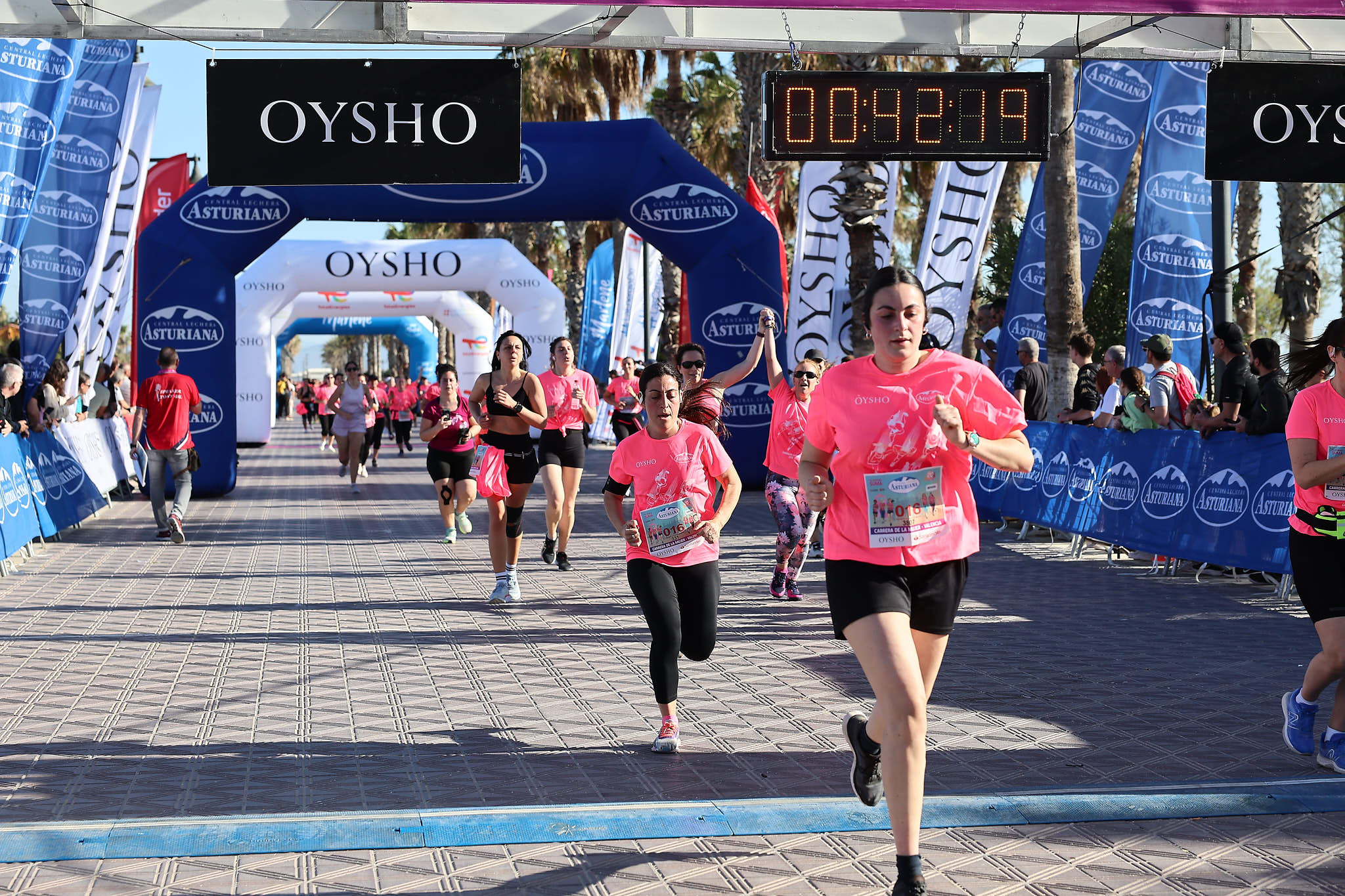 Las mejores fotos de la Carrera de la Mujer Central Lechera Asturiana de Valencia 2024. 0648
