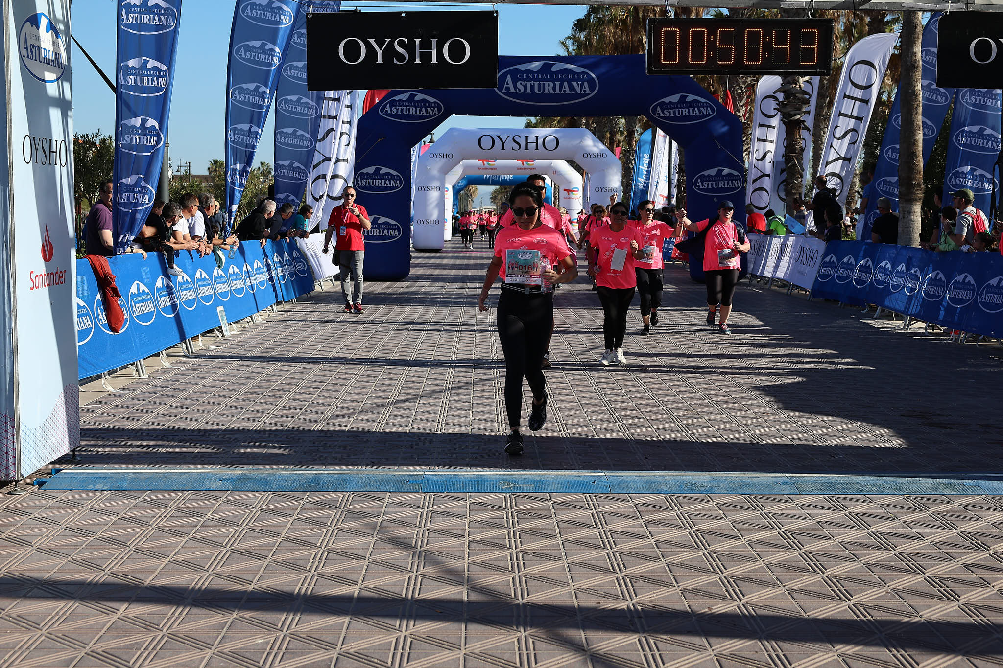Las mejores fotos de la Carrera de la Mujer Central Lechera Asturiana de Valencia 2024. 0944
