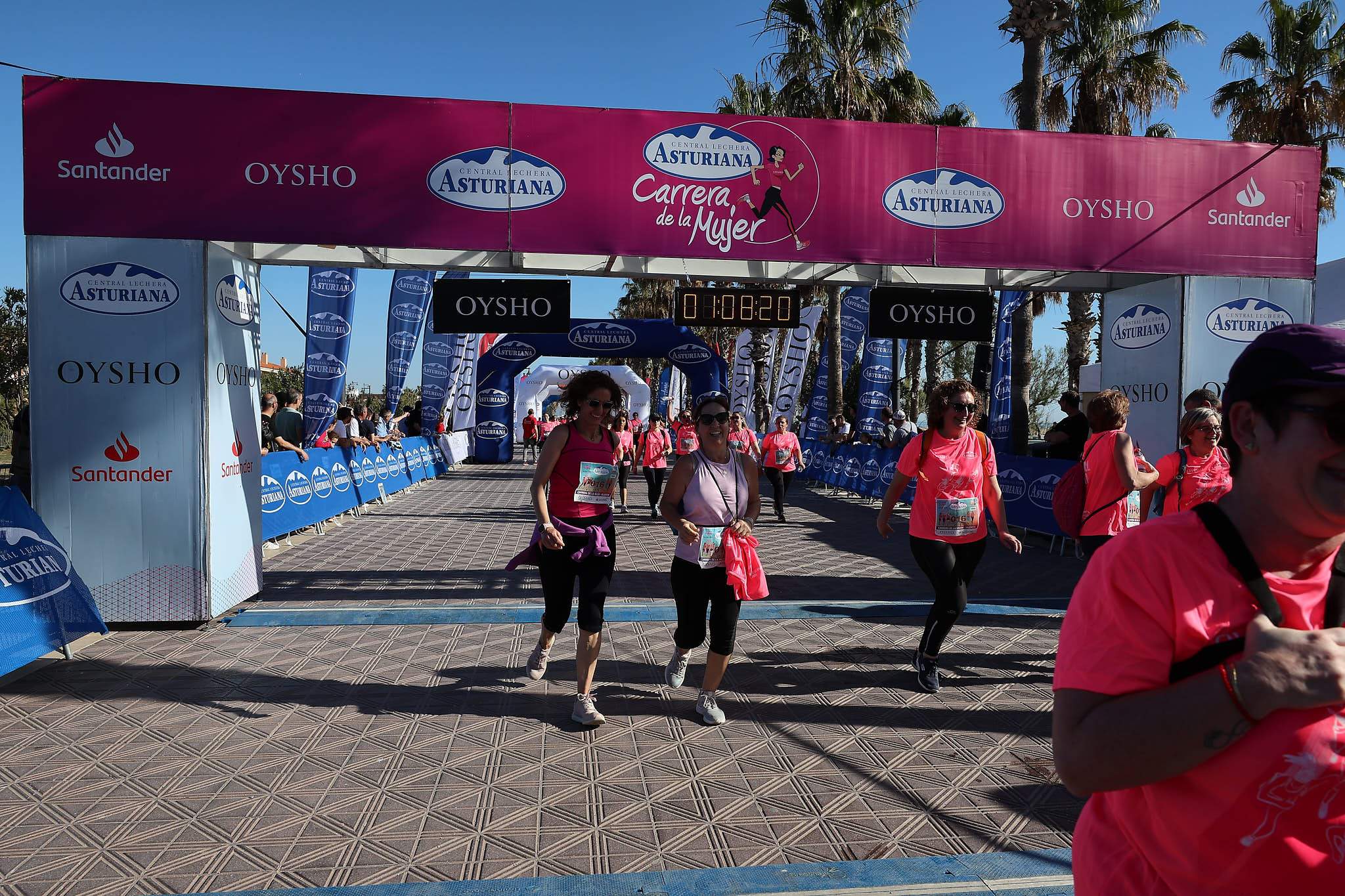 Las mejores fotos de la Carrera de la Mujer Central Lechera Asturiana de Valencia 2024. 1235