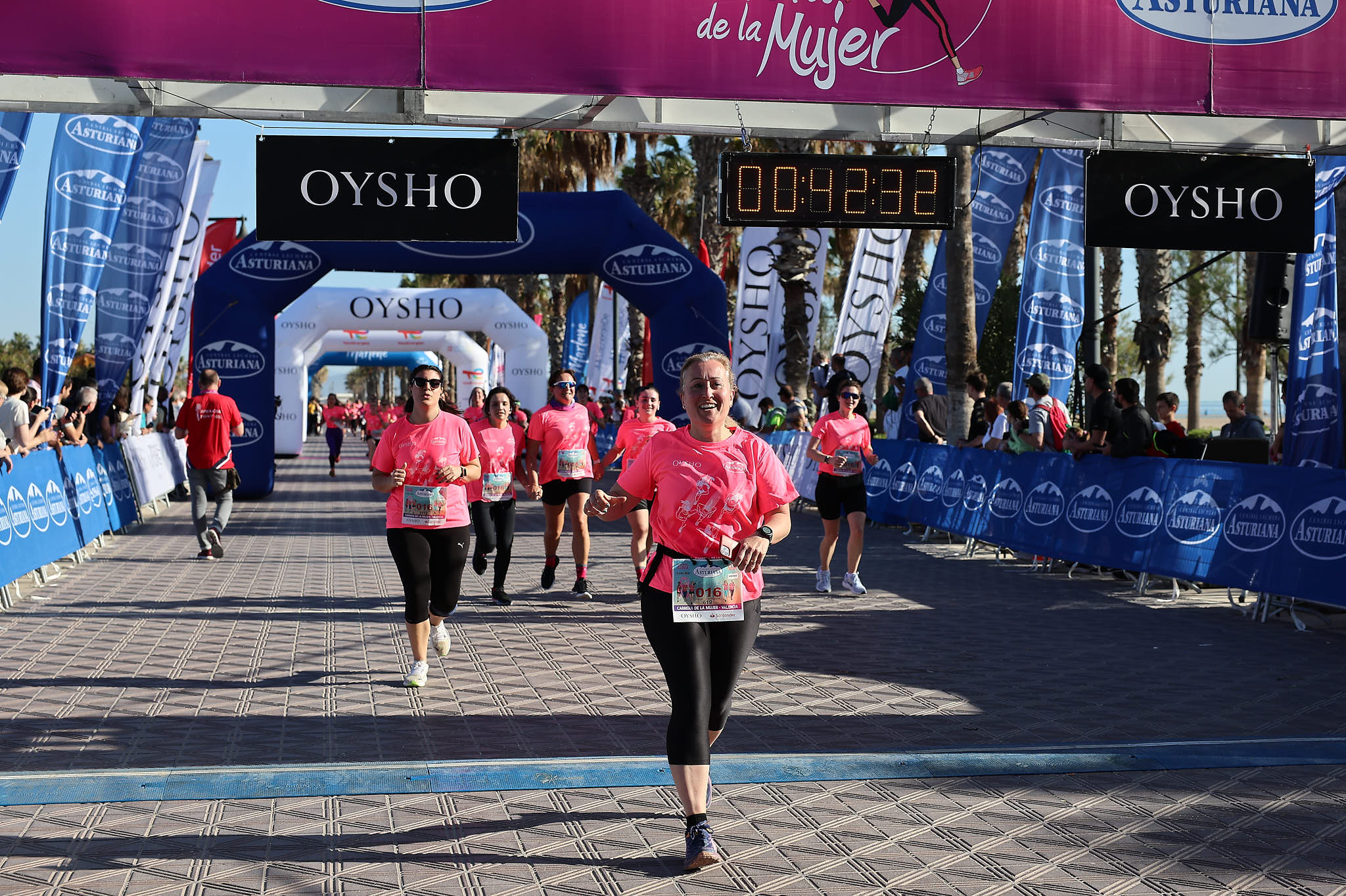 Las mejores fotos de la Carrera de la Mujer Central Lechera Asturiana de Valencia 2024. 0656