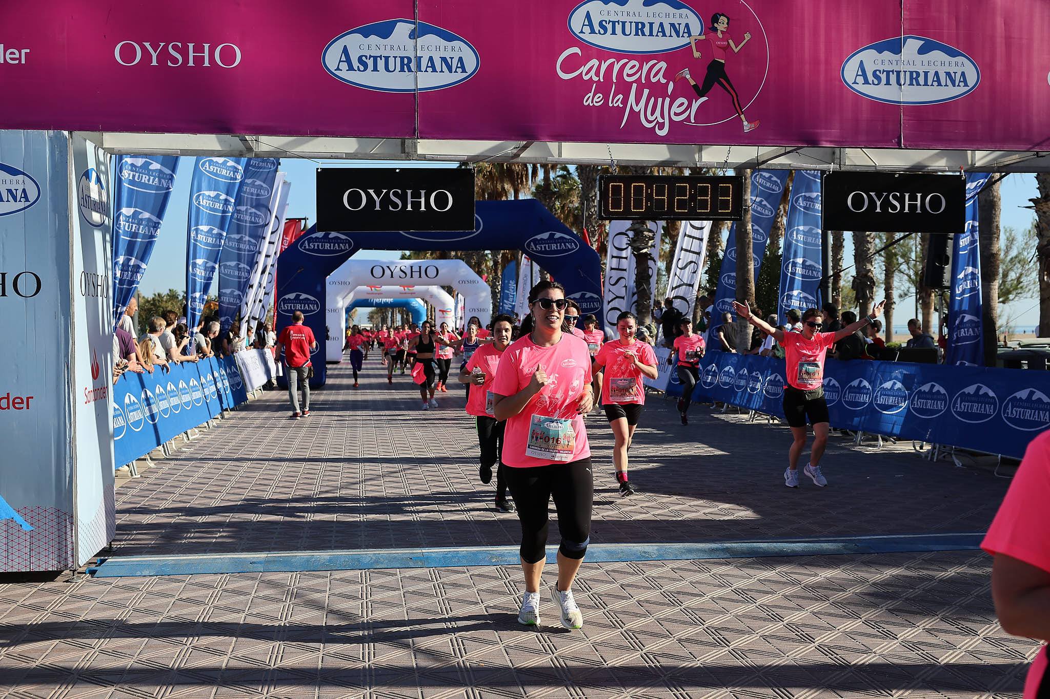 Las mejores fotos de la Carrera de la Mujer Central Lechera Asturiana de Valencia 2024. 0657