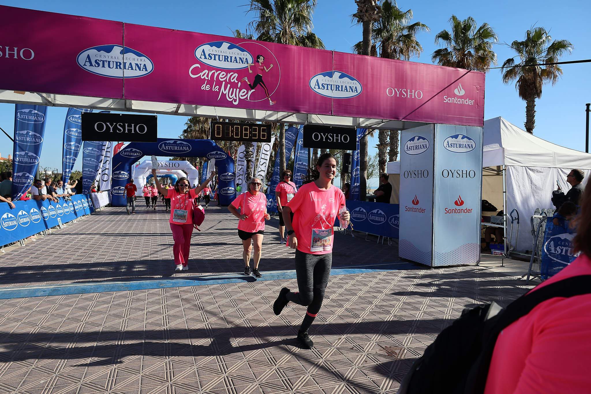 Las mejores fotos de la Carrera de la Mujer Central Lechera Asturiana de Valencia 2024. 1240