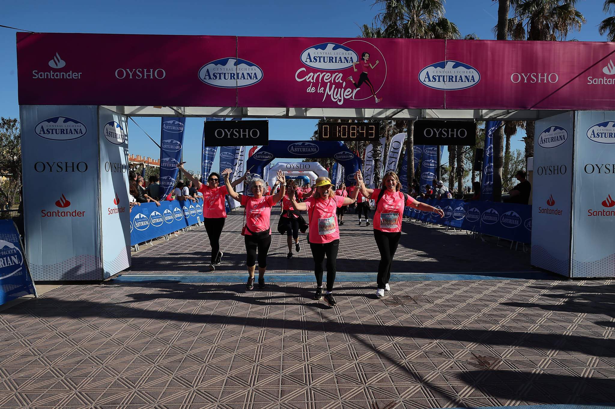 Las mejores fotos de la Carrera de la Mujer Central Lechera Asturiana de Valencia 2024. 1242
