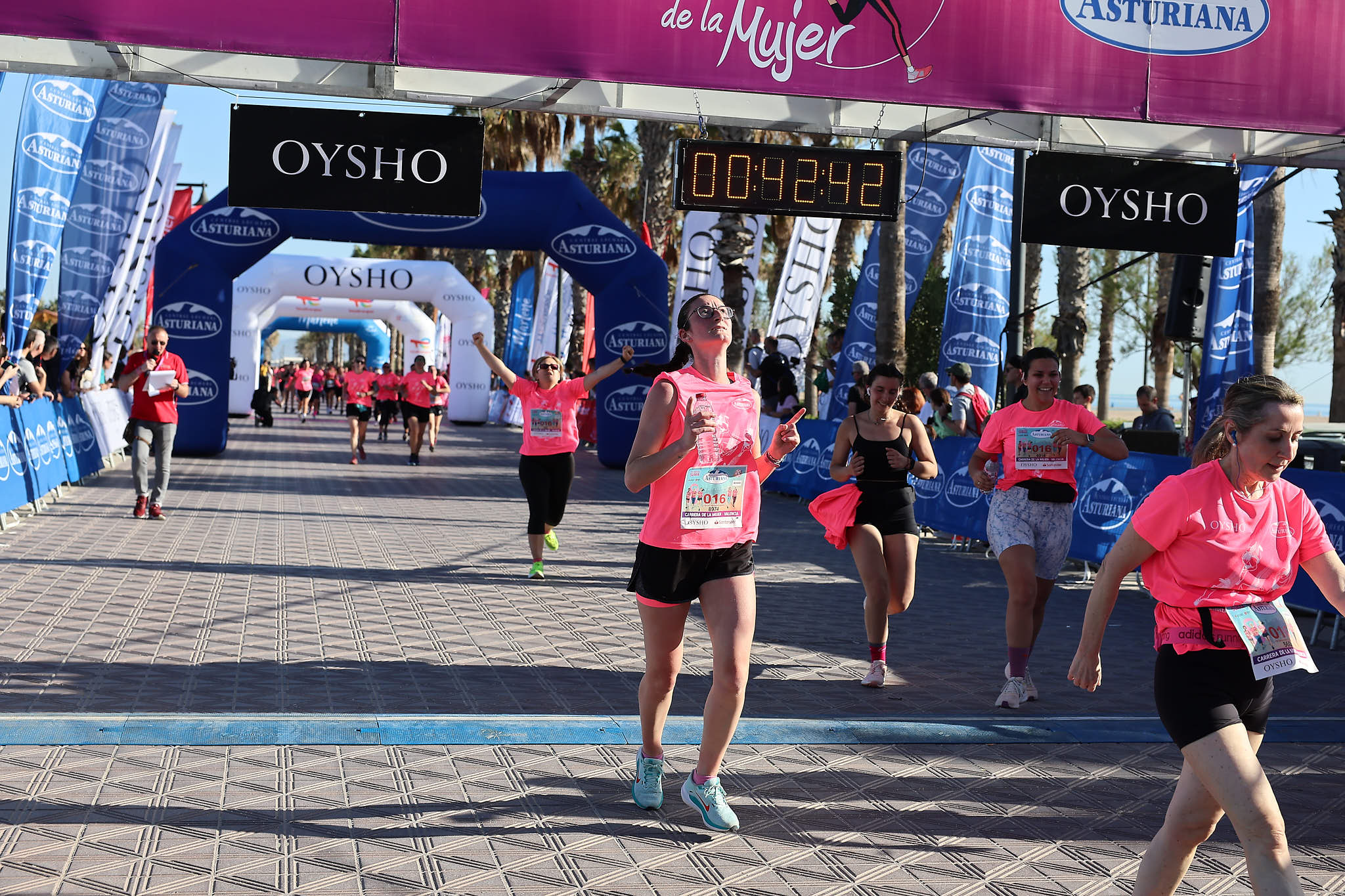Las mejores fotos de la Carrera de la Mujer Central Lechera Asturiana de Valencia 2024. 0663