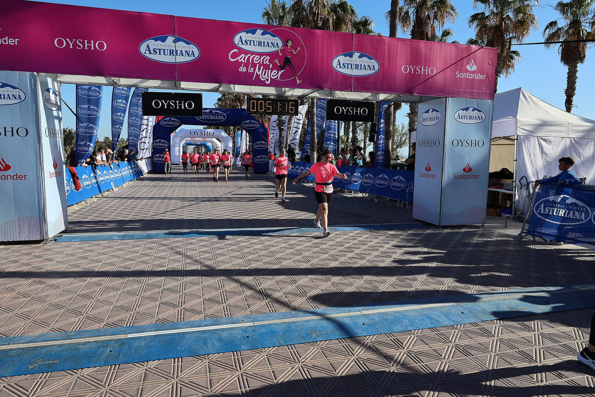 Las mejores fotos de la Carrera de la Mujer Central Lechera Asturiana de Valencia 2024. 0961