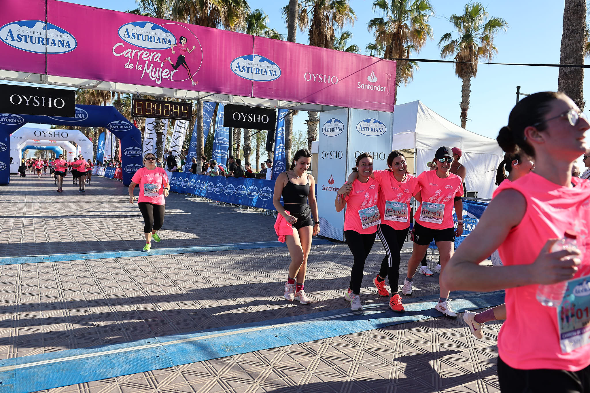 Las mejores fotos de la Carrera de la Mujer Central Lechera Asturiana de Valencia 2024. 0665