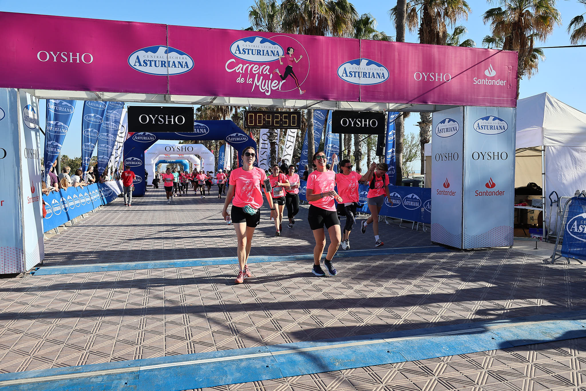 Las mejores fotos de la Carrera de la Mujer Central Lechera Asturiana de Valencia 2024. 0667