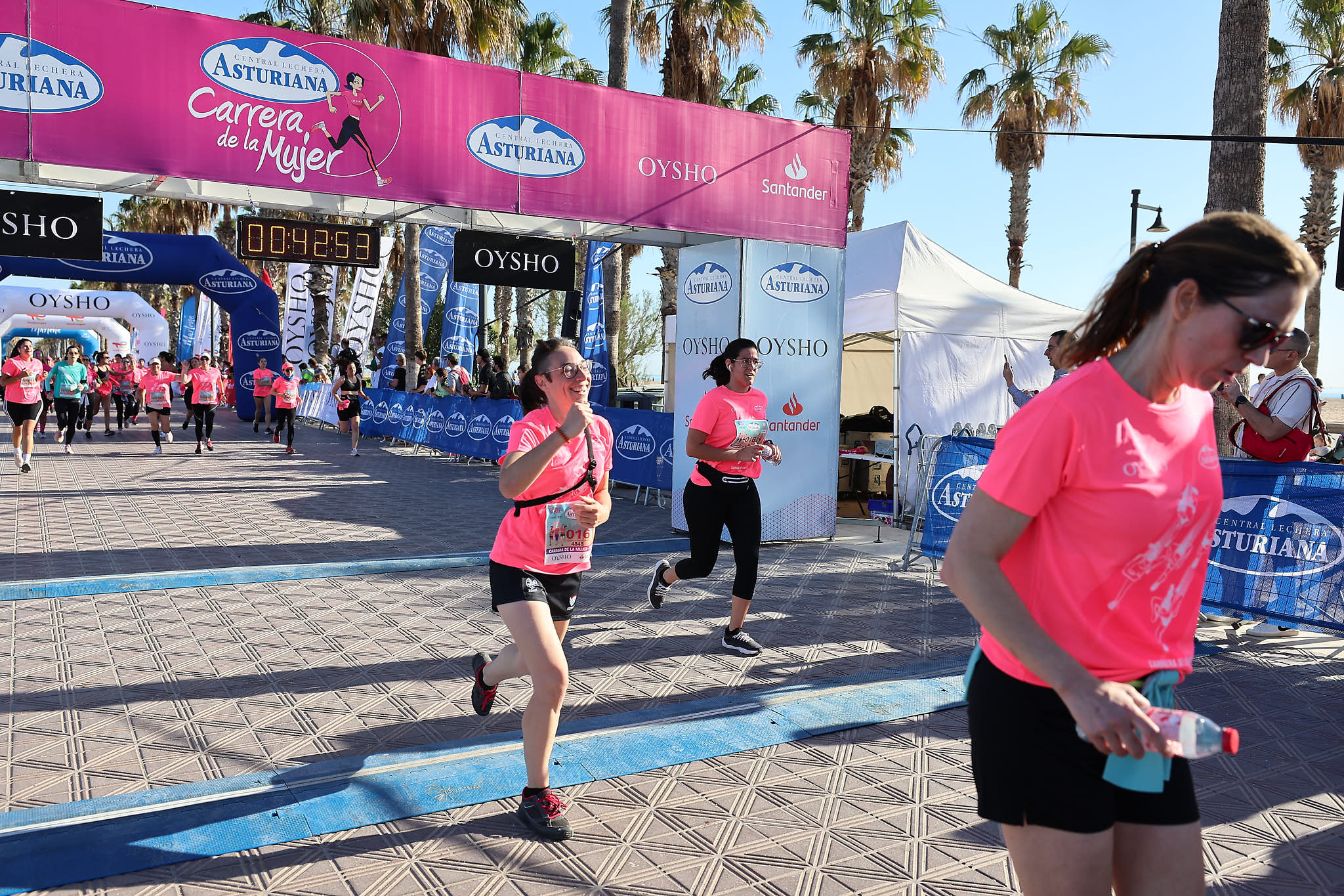 Las mejores fotos de la Carrera de la Mujer Central Lechera Asturiana de Valencia 2024. 0669