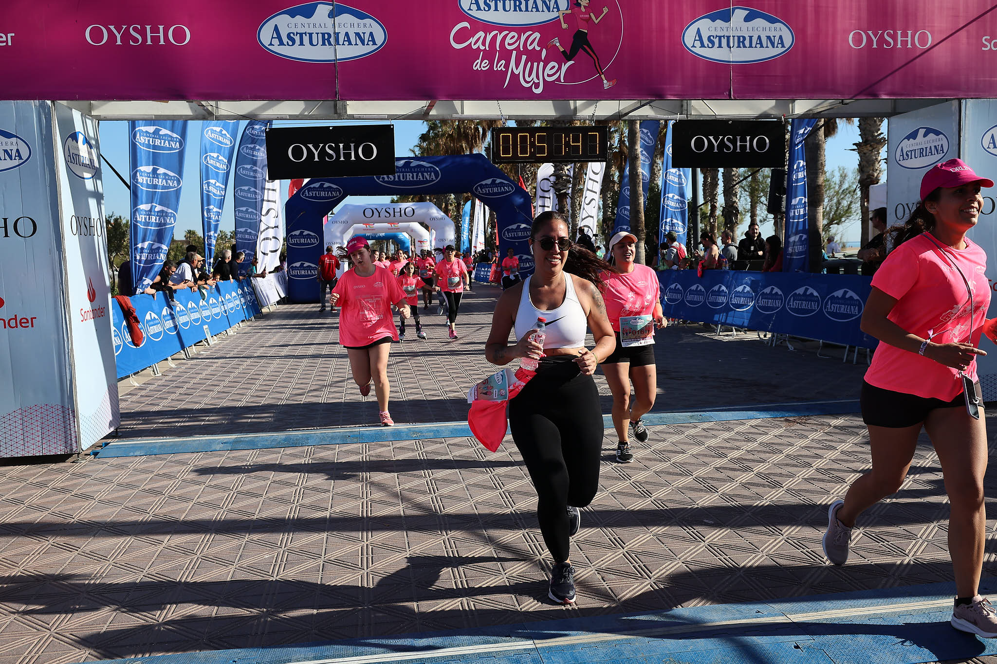 Las mejores fotos de la Carrera de la Mujer Central Lechera Asturiana de Valencia 2024. 0968