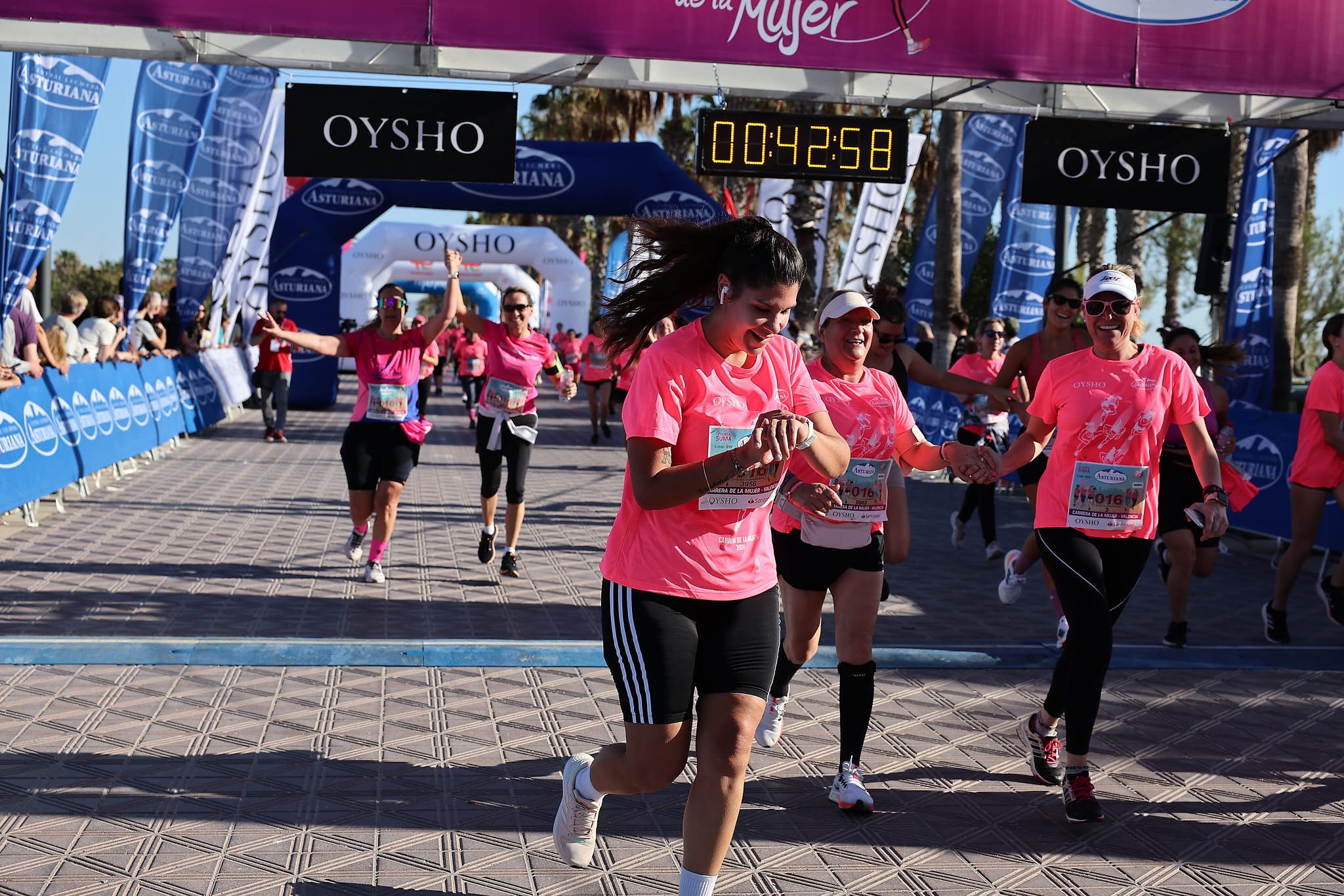 Las mejores fotos de la Carrera de la Mujer Central Lechera Asturiana de Valencia 2024. 0672