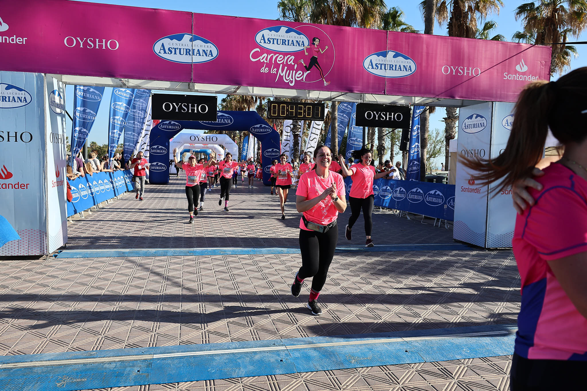 Las mejores fotos de la Carrera de la Mujer Central Lechera Asturiana de Valencia 2024. 0674