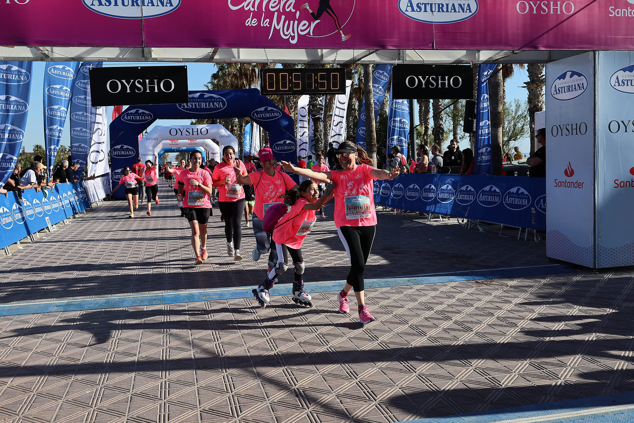 Las mejores fotos de la Carrera de la Mujer Central Lechera Asturiana de Valencia 2024. 0971