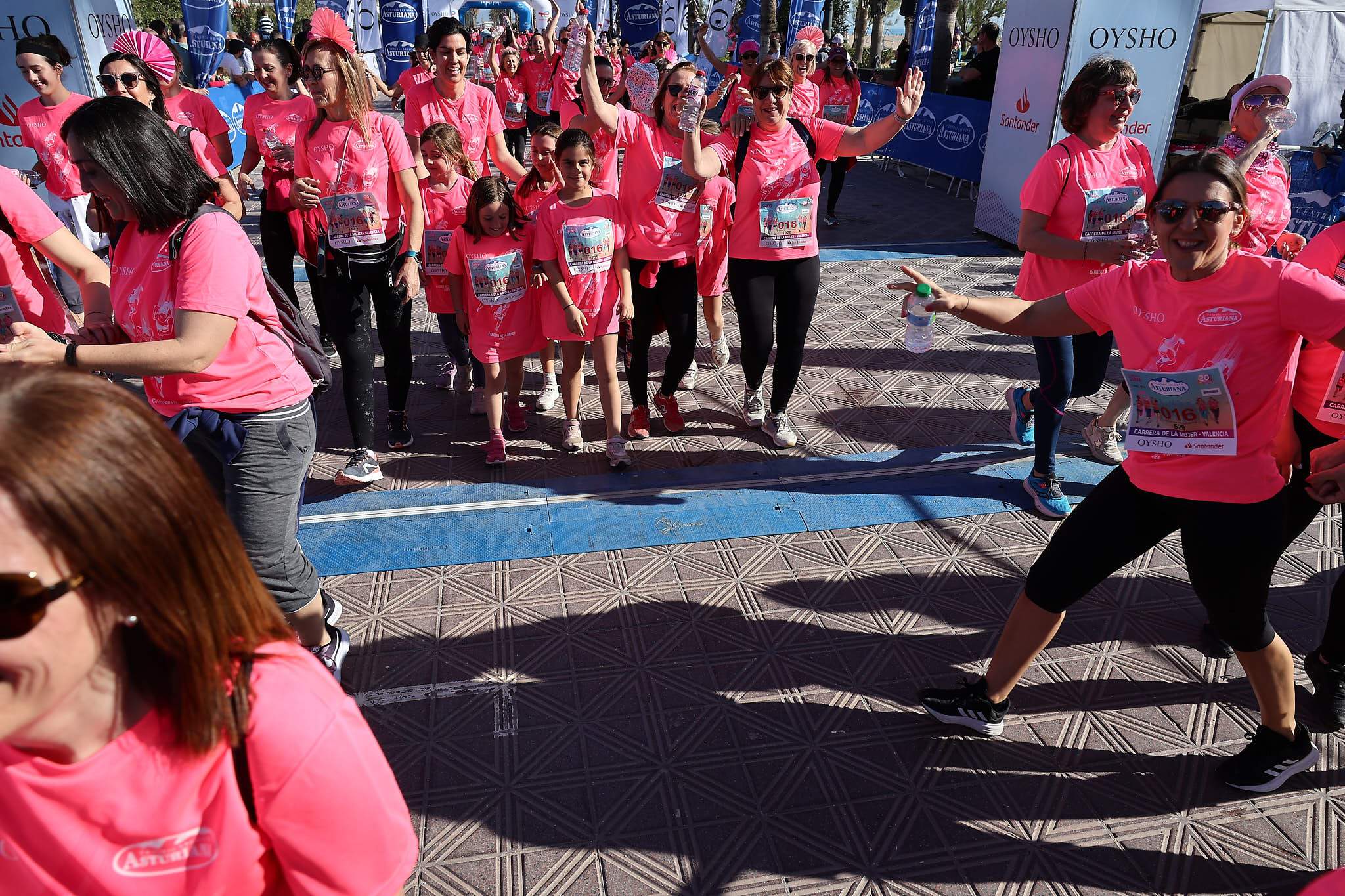 Las mejores fotos de la Carrera de la Mujer Central Lechera Asturiana de Valencia 2024. 1259