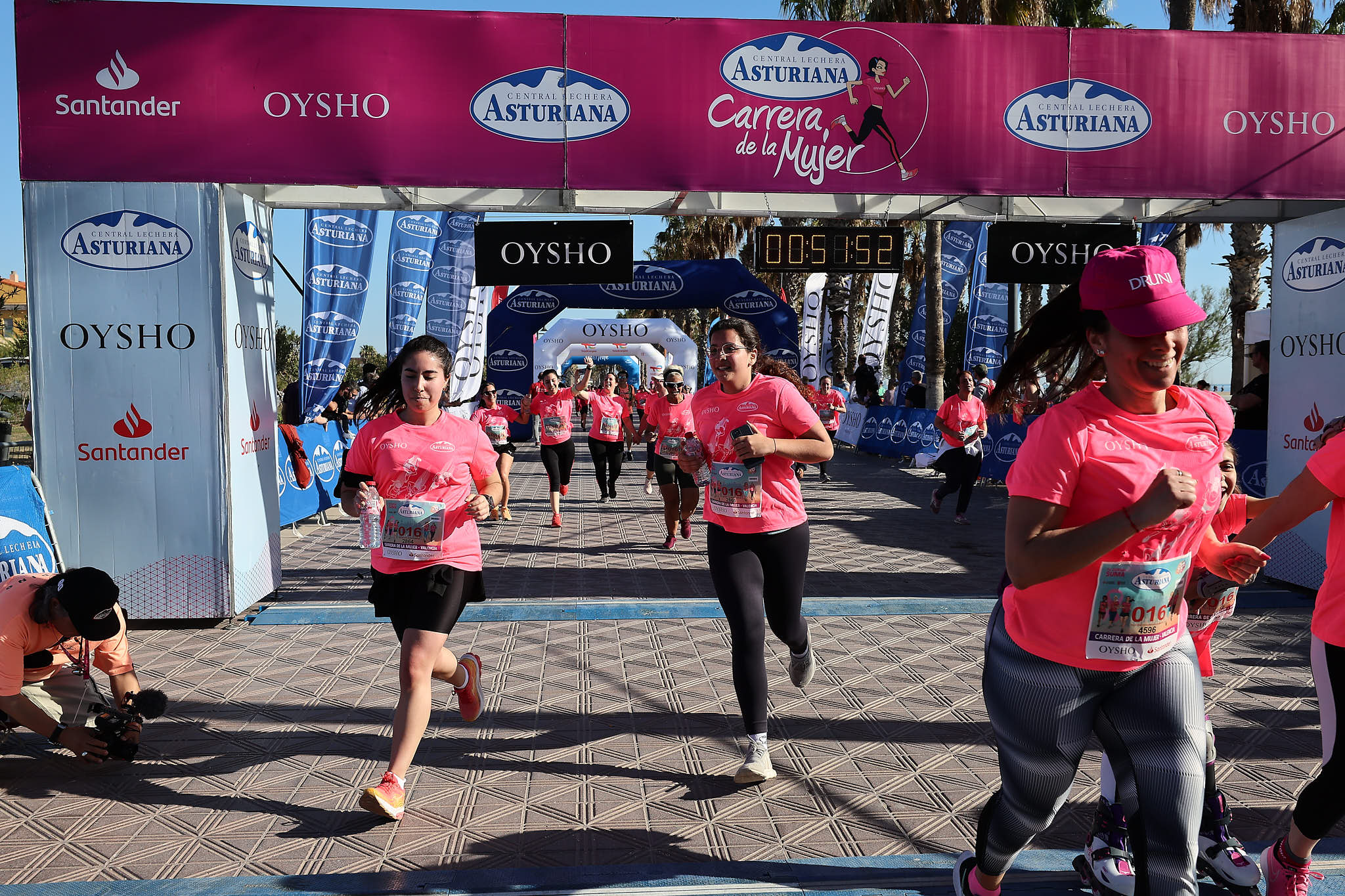 Las mejores fotos de la Carrera de la Mujer Central Lechera Asturiana de Valencia 2024. 0973