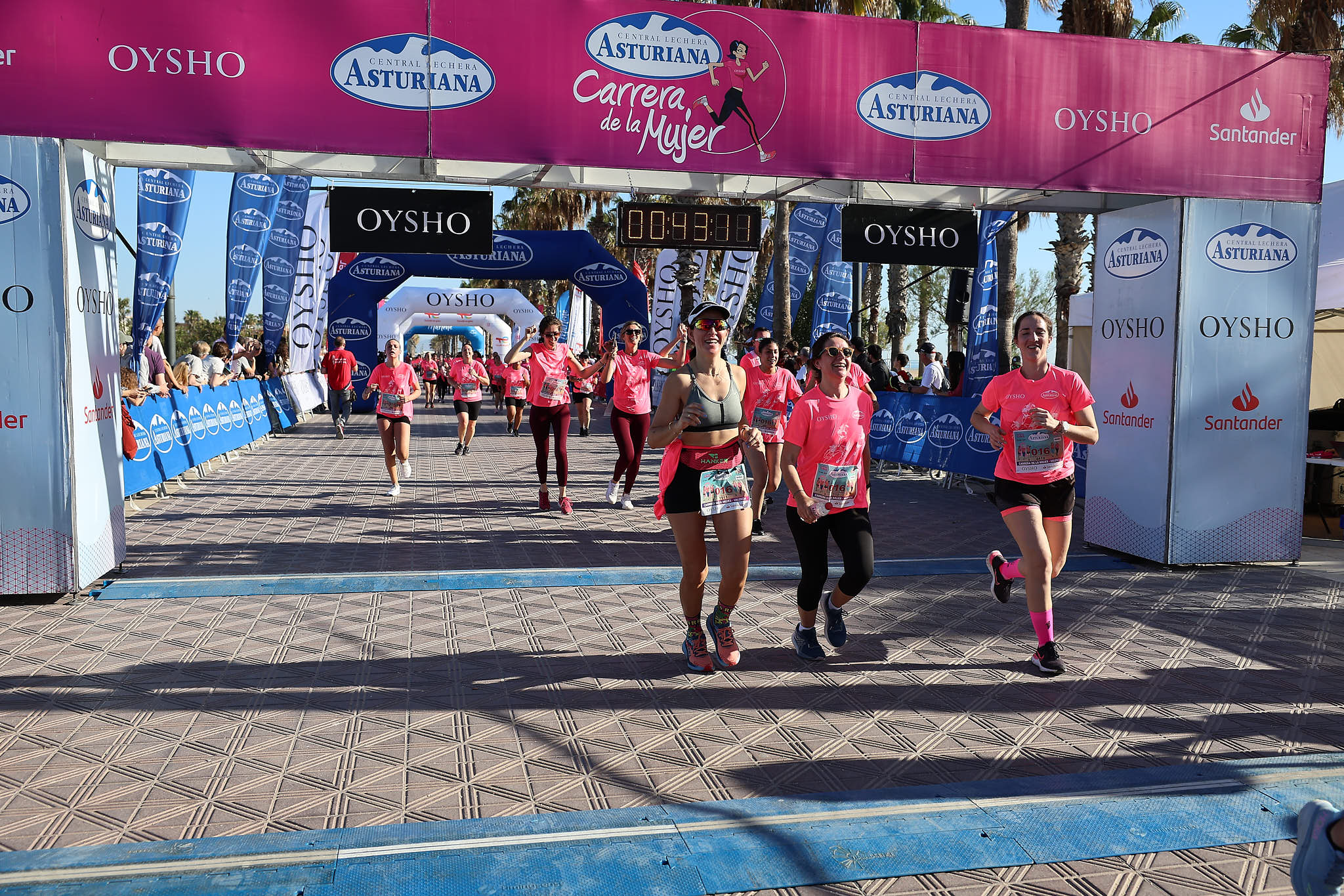 Las mejores fotos de la Carrera de la Mujer Central Lechera Asturiana de Valencia 2024. 0679