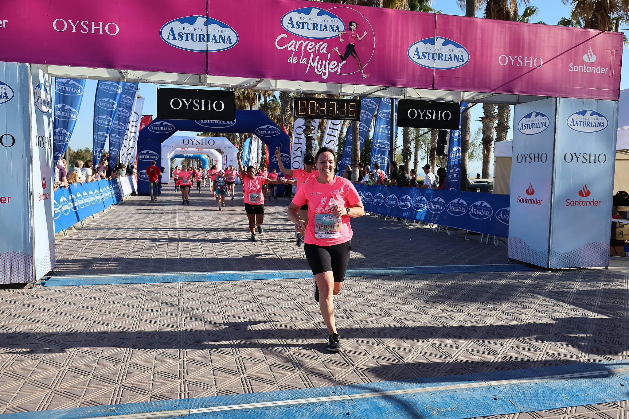 Las mejores fotos de la Carrera de la Mujer Central Lechera Asturiana de Valencia 2024. 0682
