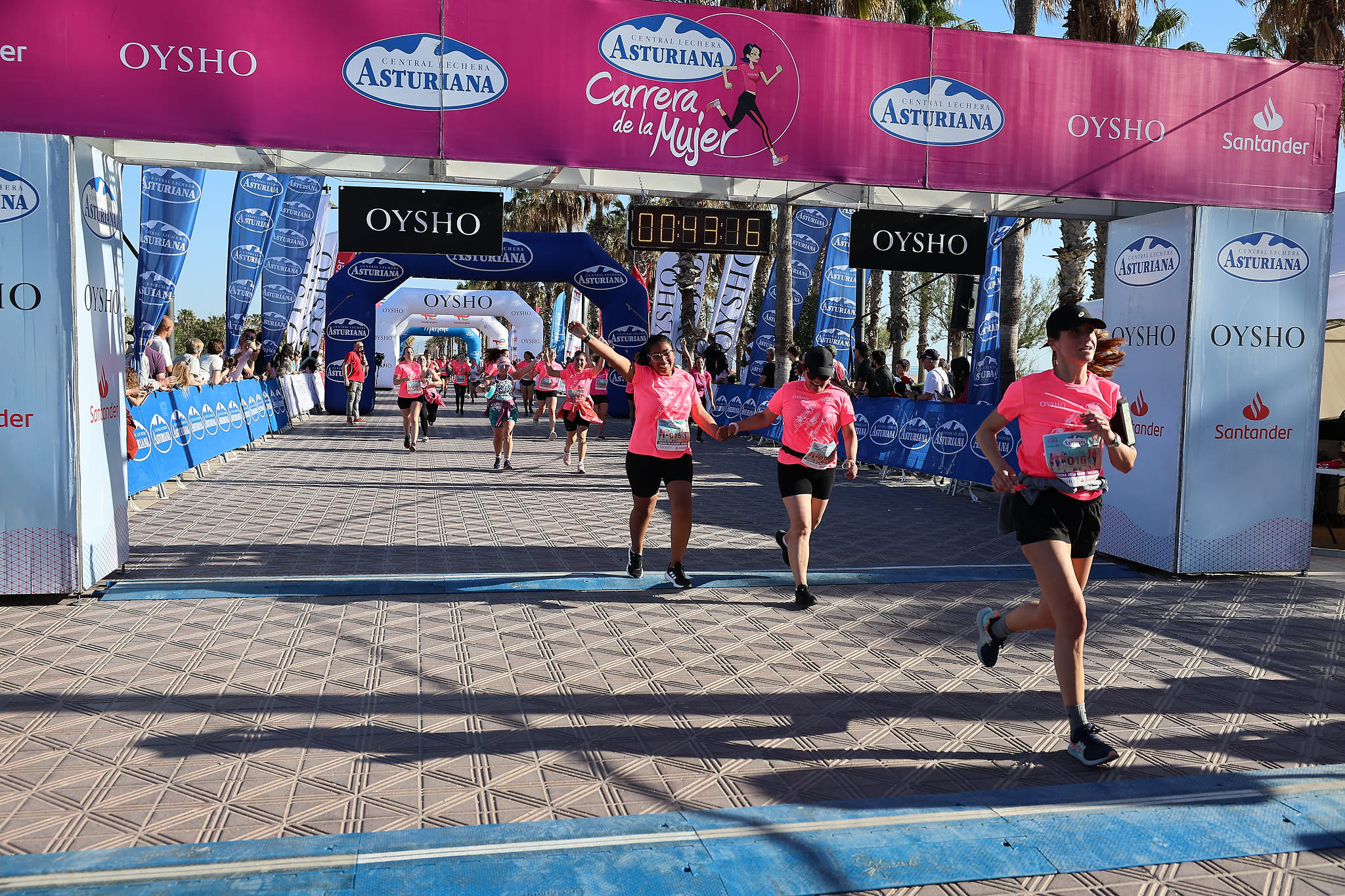 Las mejores fotos de la Carrera de la Mujer Central Lechera Asturiana de Valencia 2024. 0683