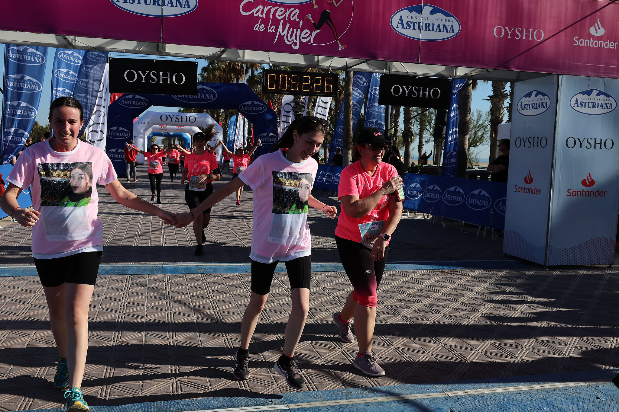 Las mejores fotos de la Carrera de la Mujer Central Lechera Asturiana de Valencia 2024. 0981