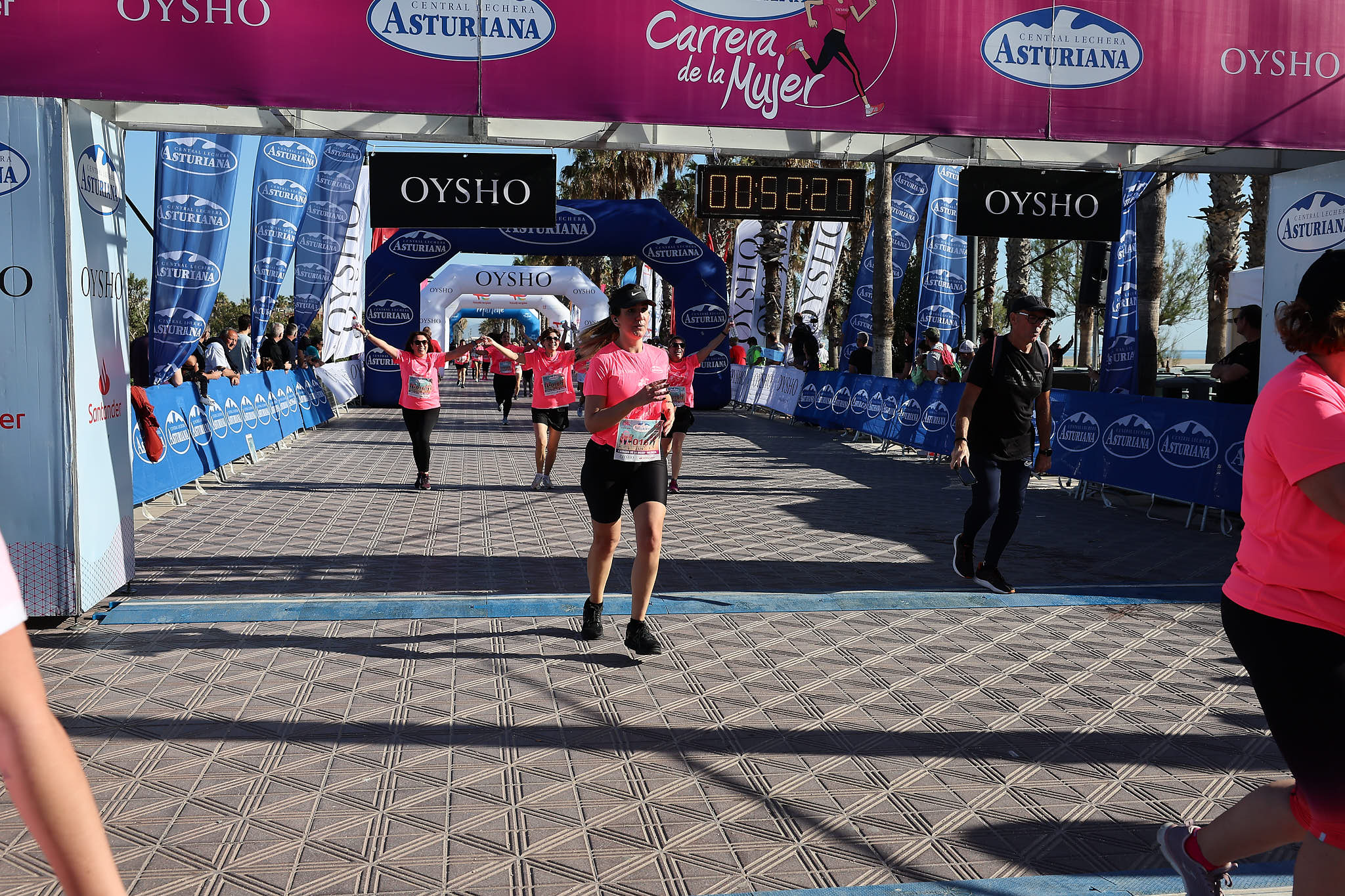 Las mejores fotos de la Carrera de la Mujer Central Lechera Asturiana de Valencia 2024. 0982