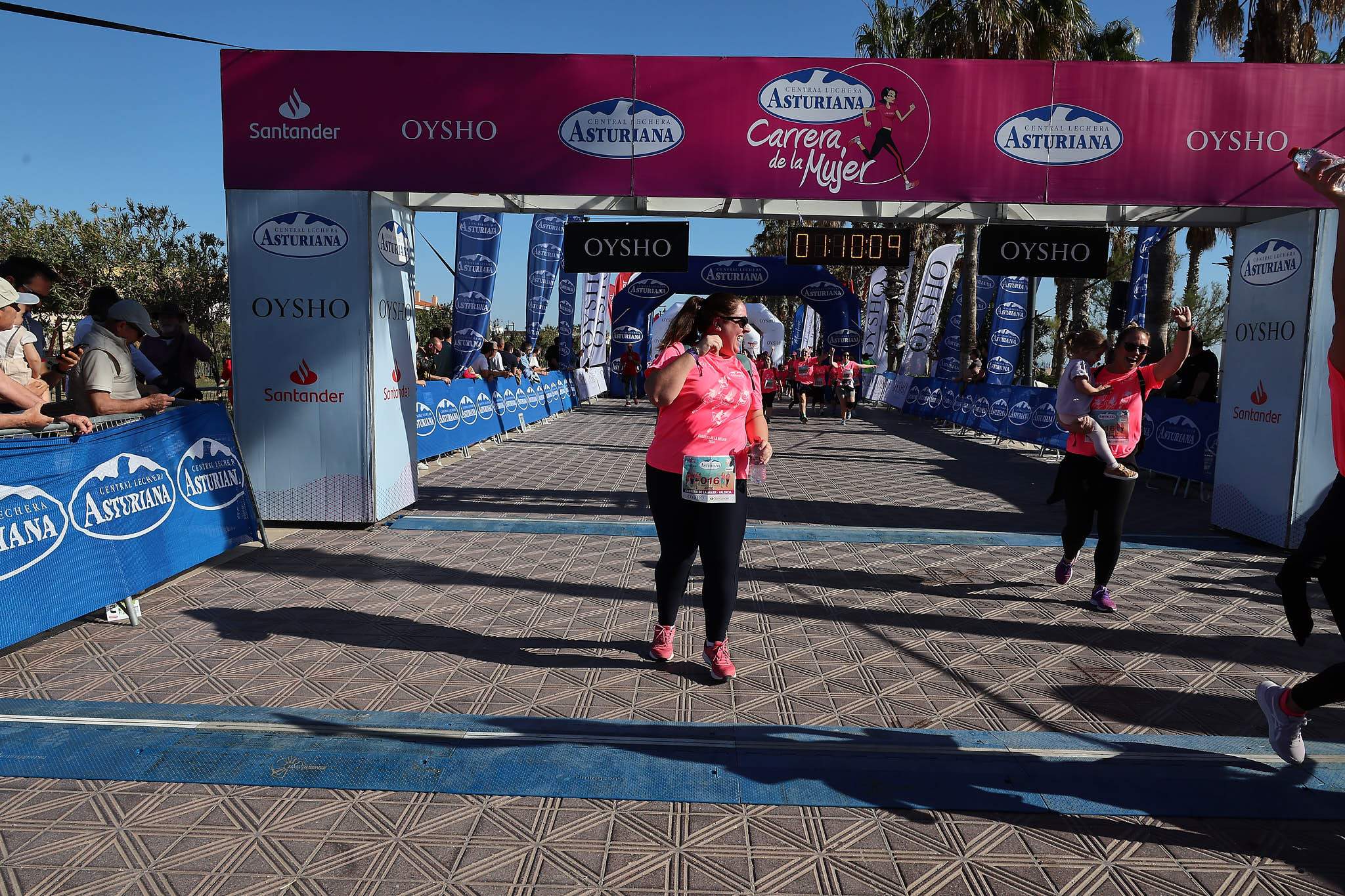 Las mejores fotos de la Carrera de la Mujer Central Lechera Asturiana de Valencia 2024. 1272