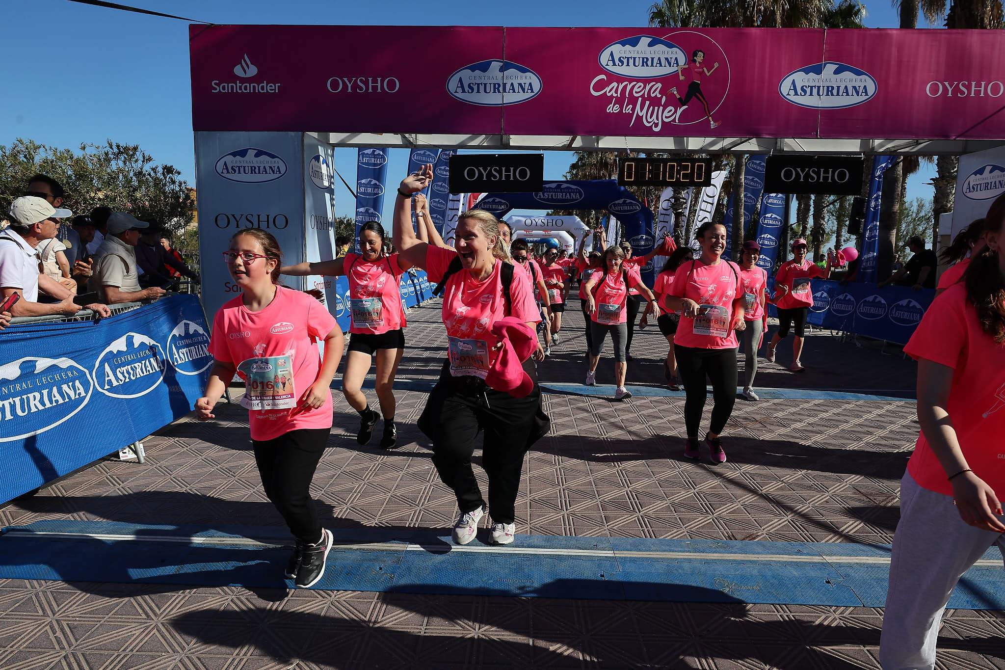 Las mejores fotos de la Carrera de la Mujer Central Lechera Asturiana de Valencia 2024. 1275
