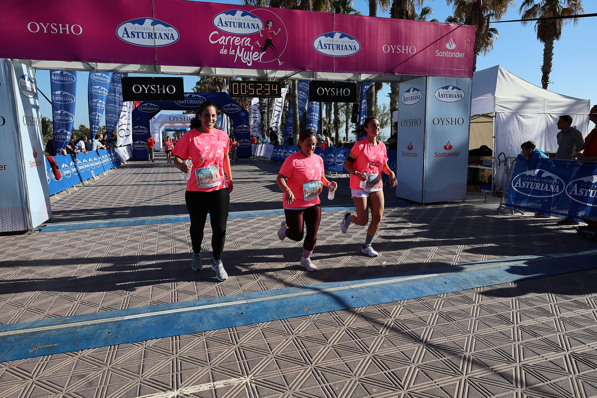 Las mejores fotos de la Carrera de la Mujer Central Lechera Asturiana de Valencia 2024. 0986