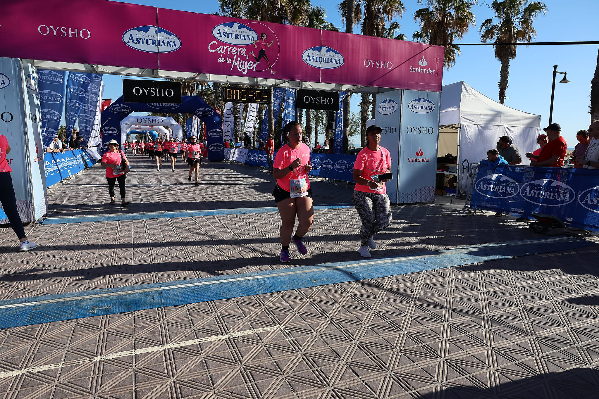 Las mejores fotos de la Carrera de la Mujer Central Lechera Asturiana de Valencia 2024. 0989