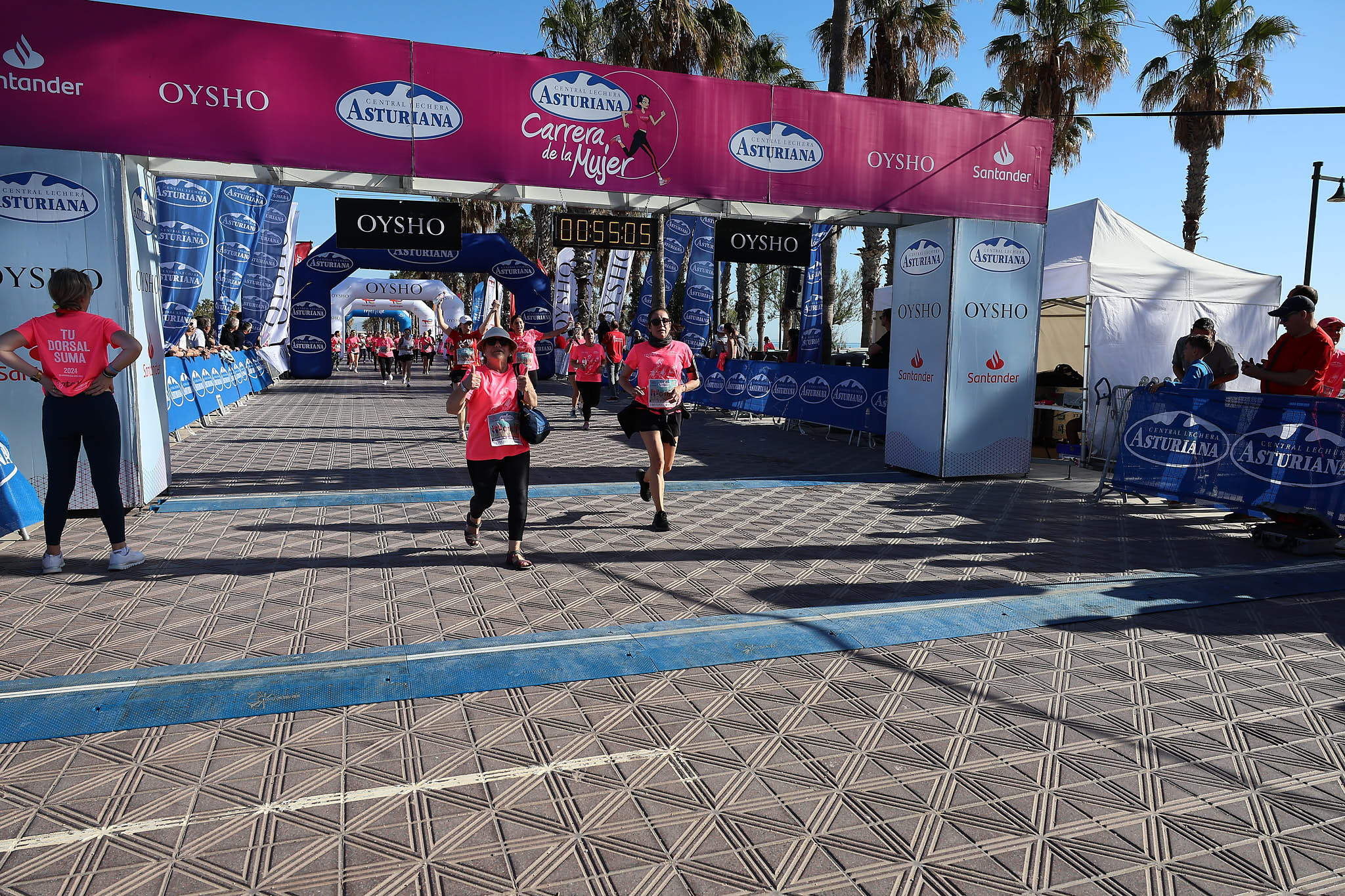 Las mejores fotos de la Carrera de la Mujer Central Lechera Asturiana de Valencia 2024. 0990