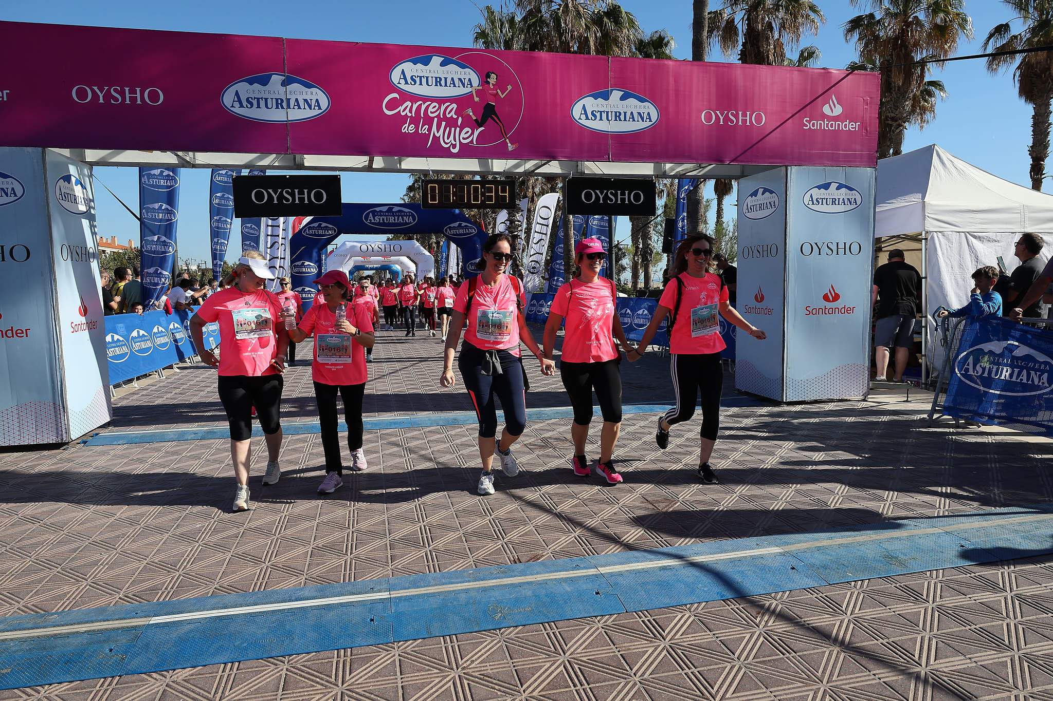 Las mejores fotos de la Carrera de la Mujer Central Lechera Asturiana de Valencia 2024. 1280