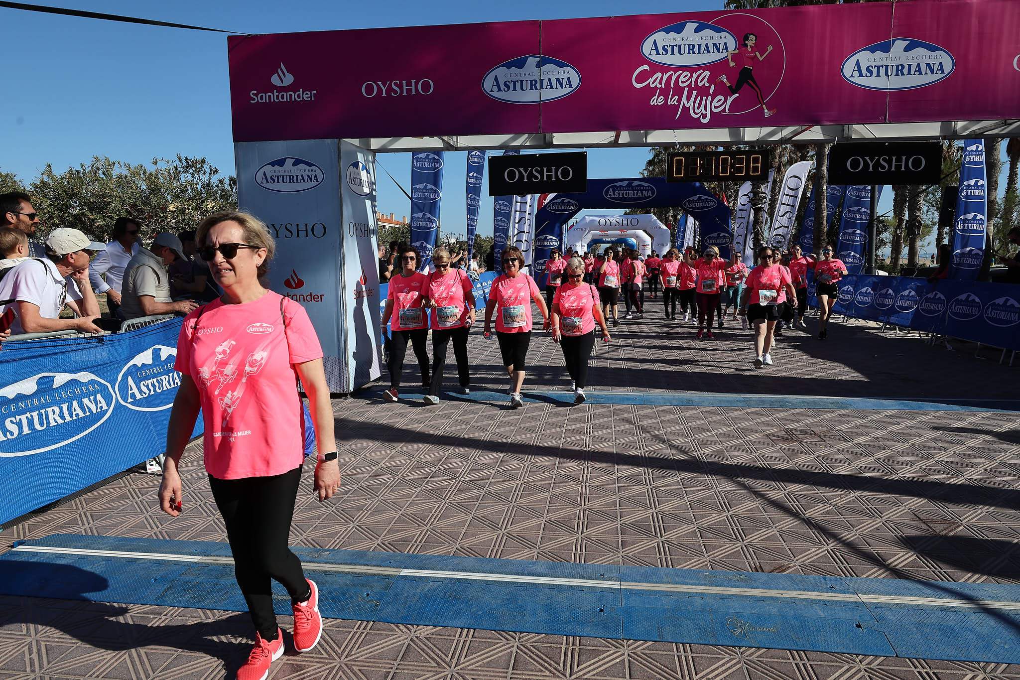 Las mejores fotos de la Carrera de la Mujer Central Lechera Asturiana de Valencia 2024. 1282