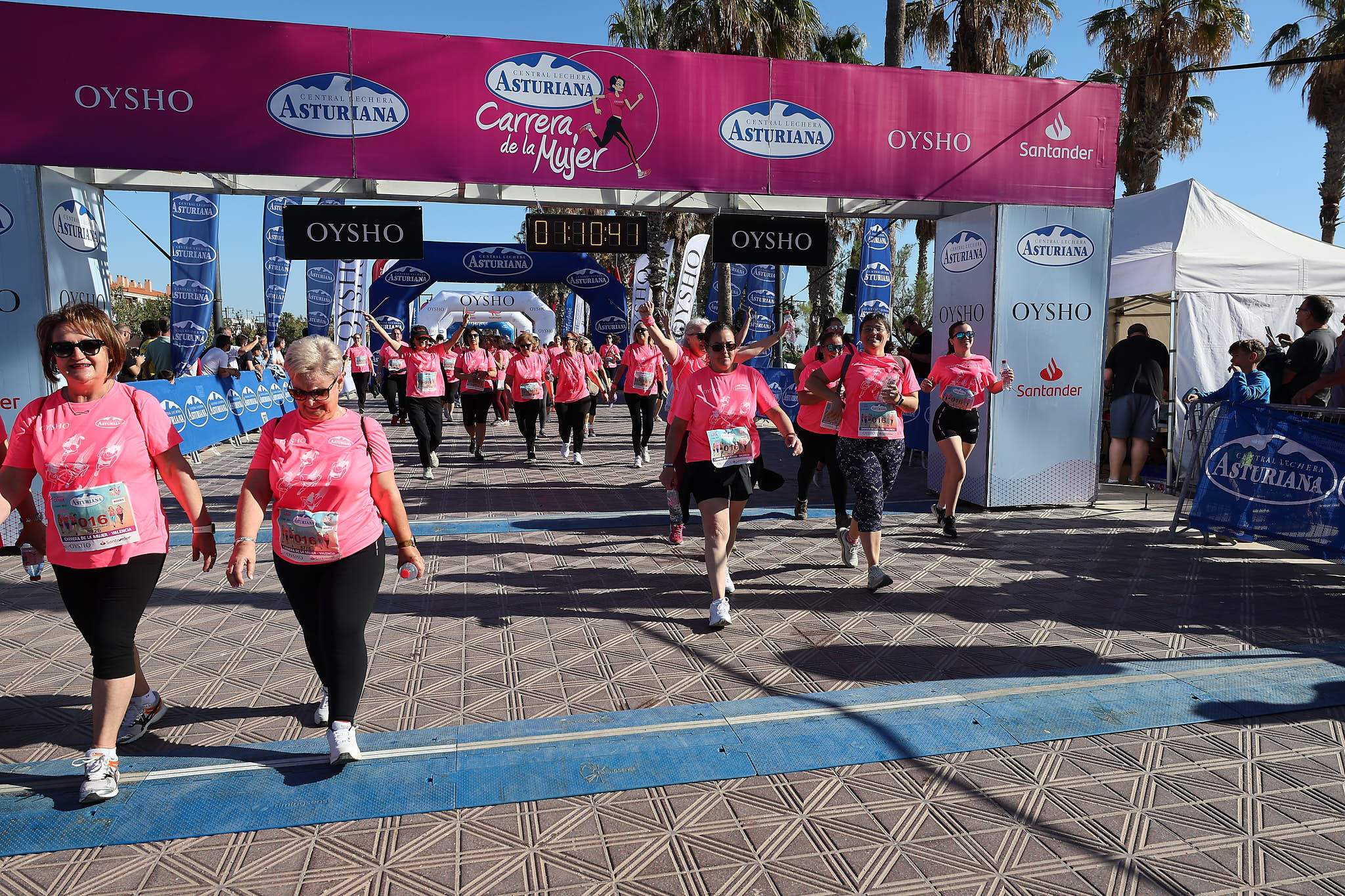 Las mejores fotos de la Carrera de la Mujer Central Lechera Asturiana de Valencia 2024. 1283
