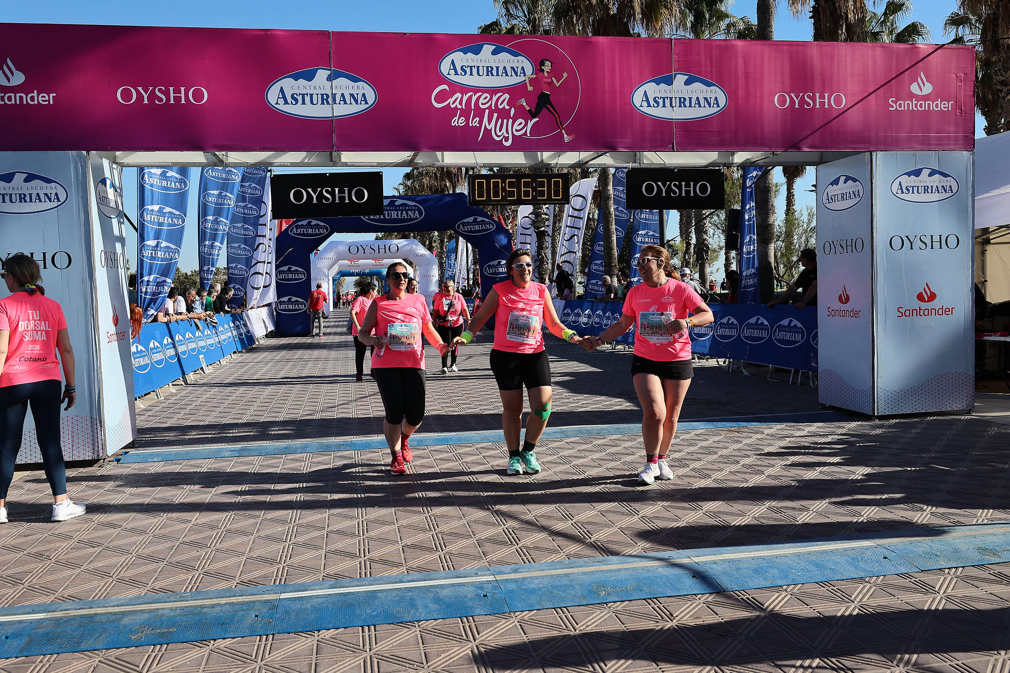 Las mejores fotos de la Carrera de la Mujer Central Lechera Asturiana de Valencia 2024. 0995